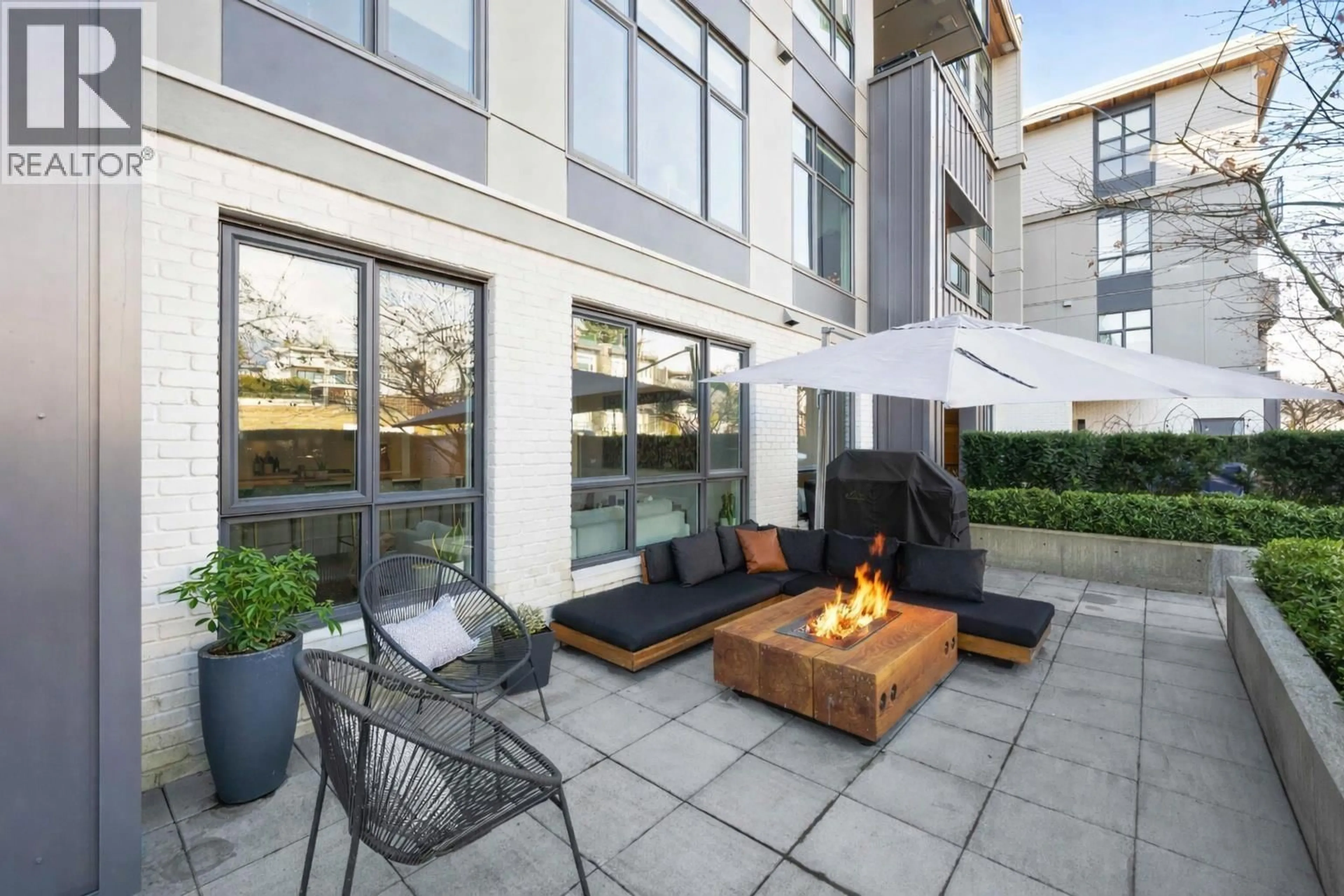 Patio, street for 116 - 747 E 3RD STREET, North Vancouver British Columbia V7L1G8