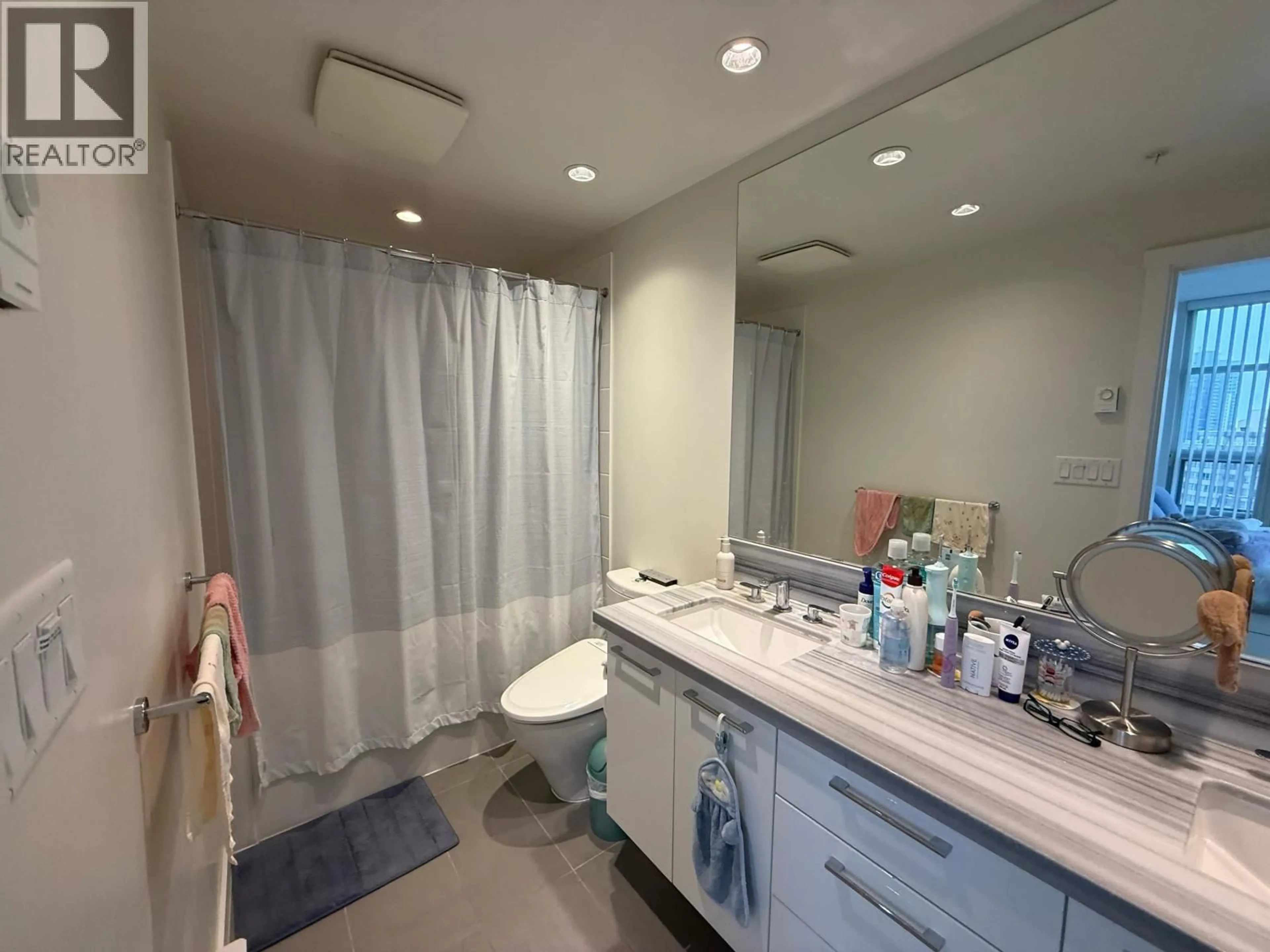 Standard bathroom, unknown for 3108 - 4880 BENNETT STREET, Burnaby British Columbia V5H0C1