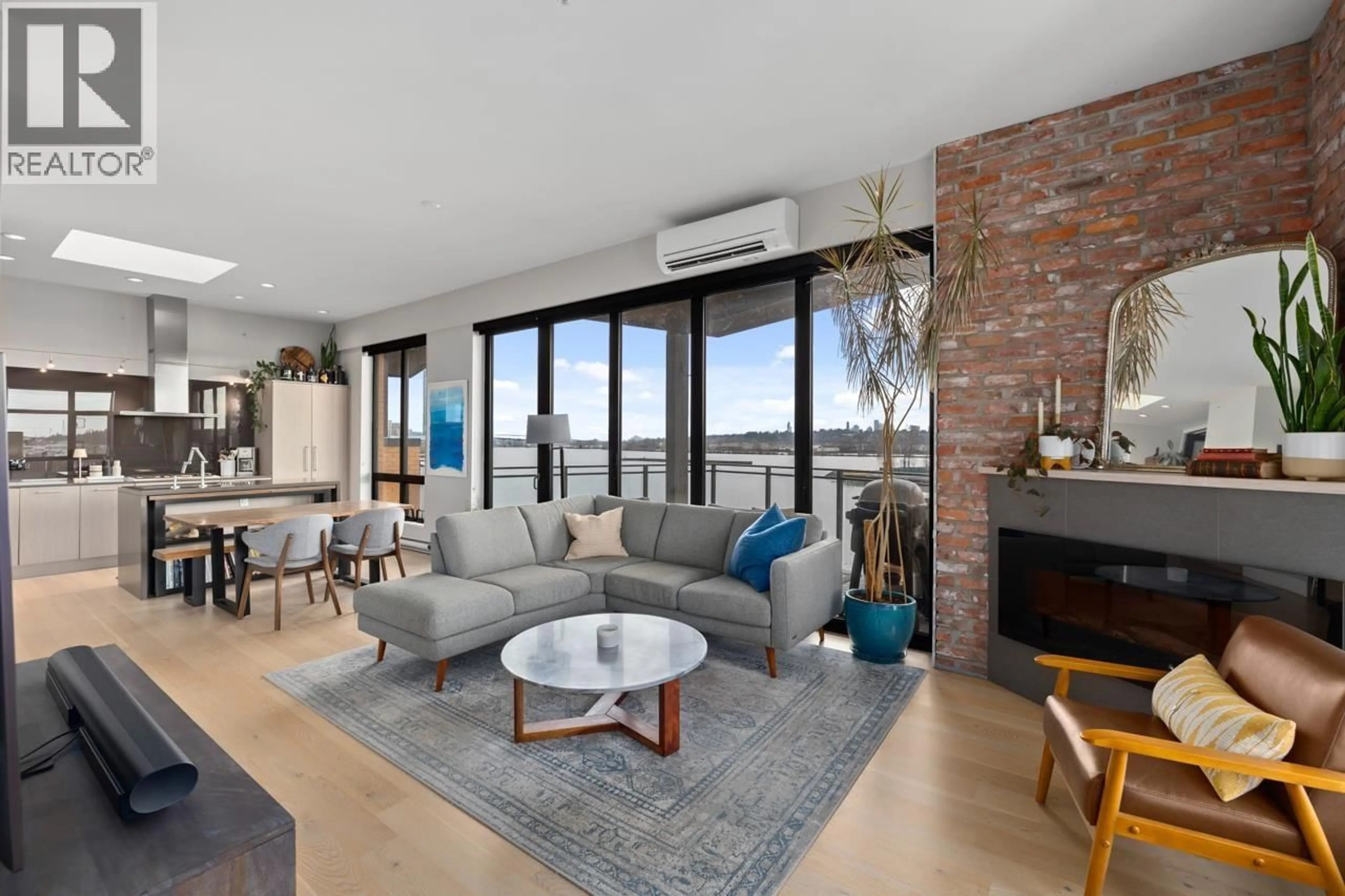 Living room with furniture, unknown for 414 - 220 SALTER STREET, New Westminster British Columbia V3M0H4