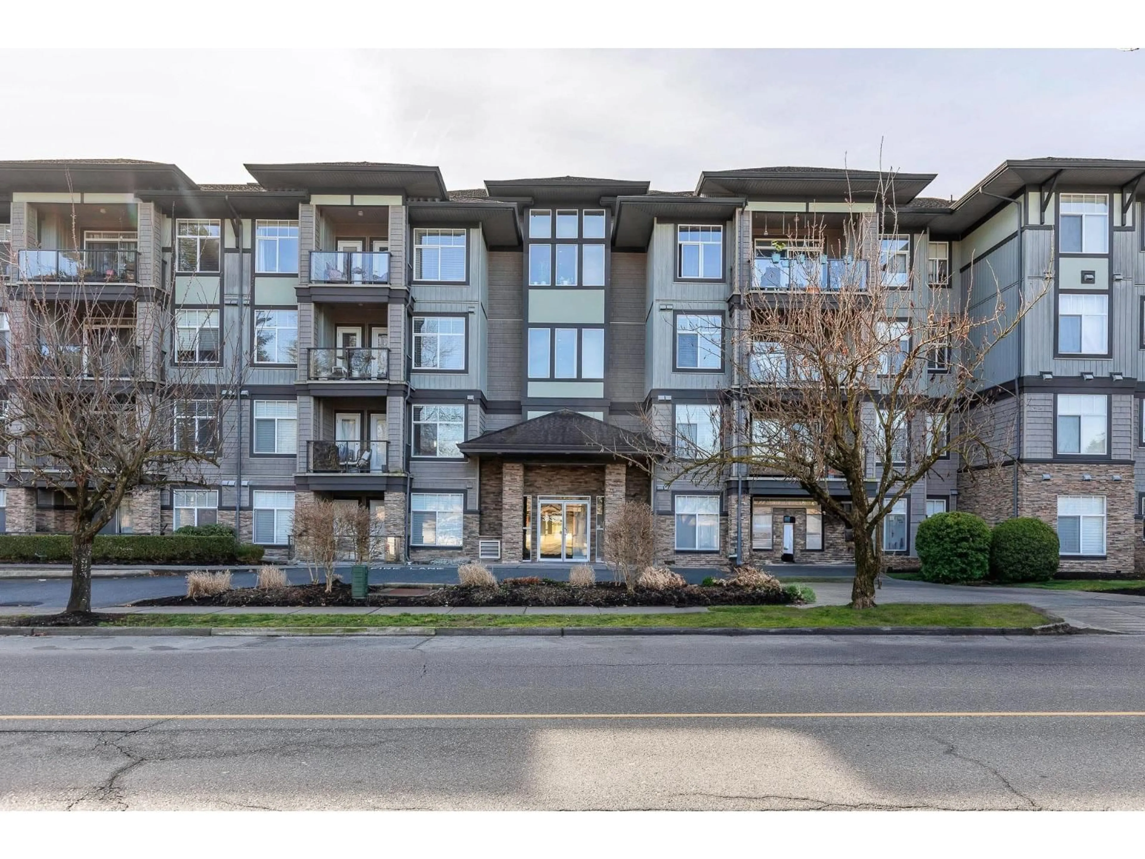 Unknown for 105 - 33338 MAYFAIR AVENUE, Abbotsford British Columbia V2S0A4