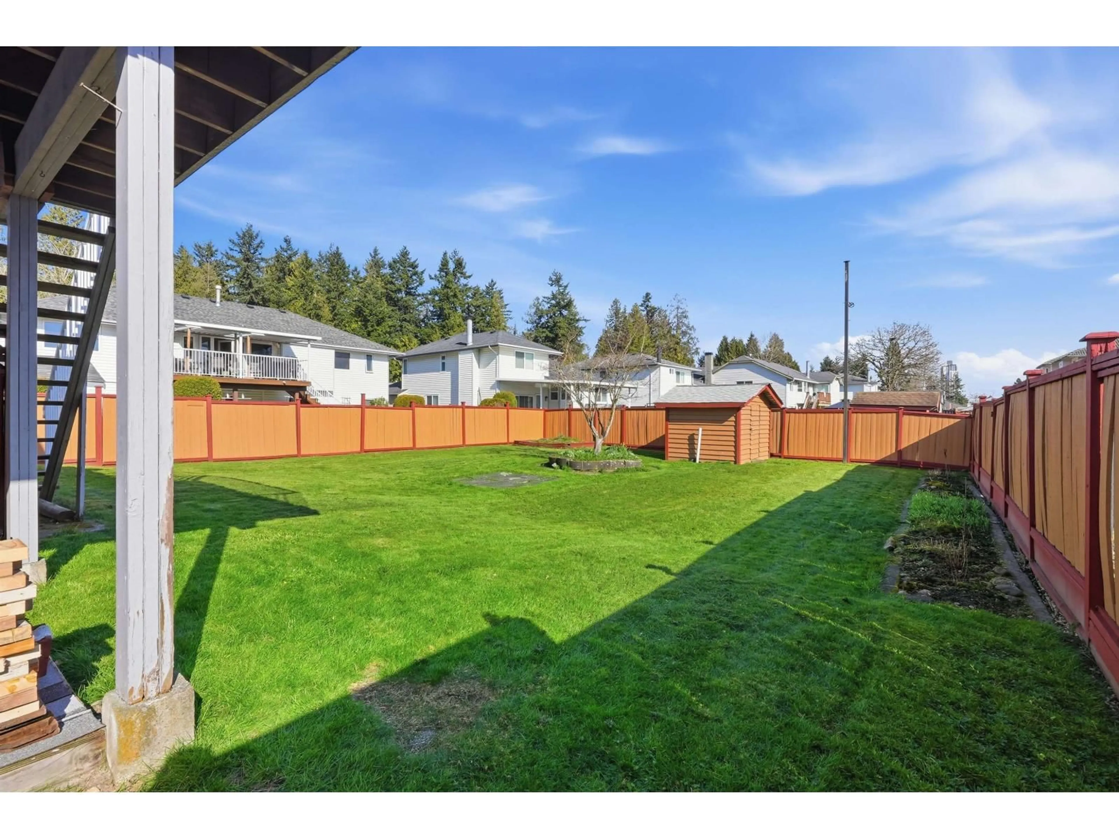 Patio, mountain view for 9670 130 STREET, Surrey British Columbia V3T5N2