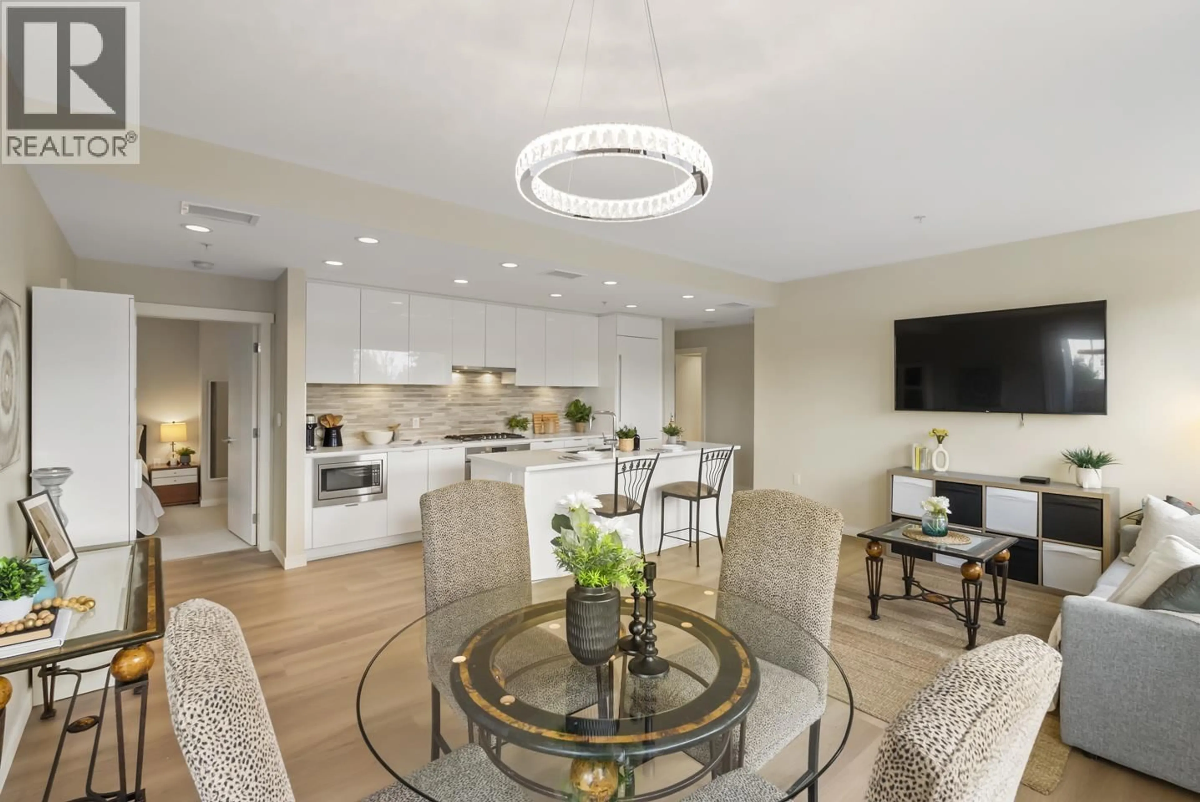 Open concept kitchen, unknown for 114 - 9213 ODLIN ROAD, Richmond British Columbia V6X0V5