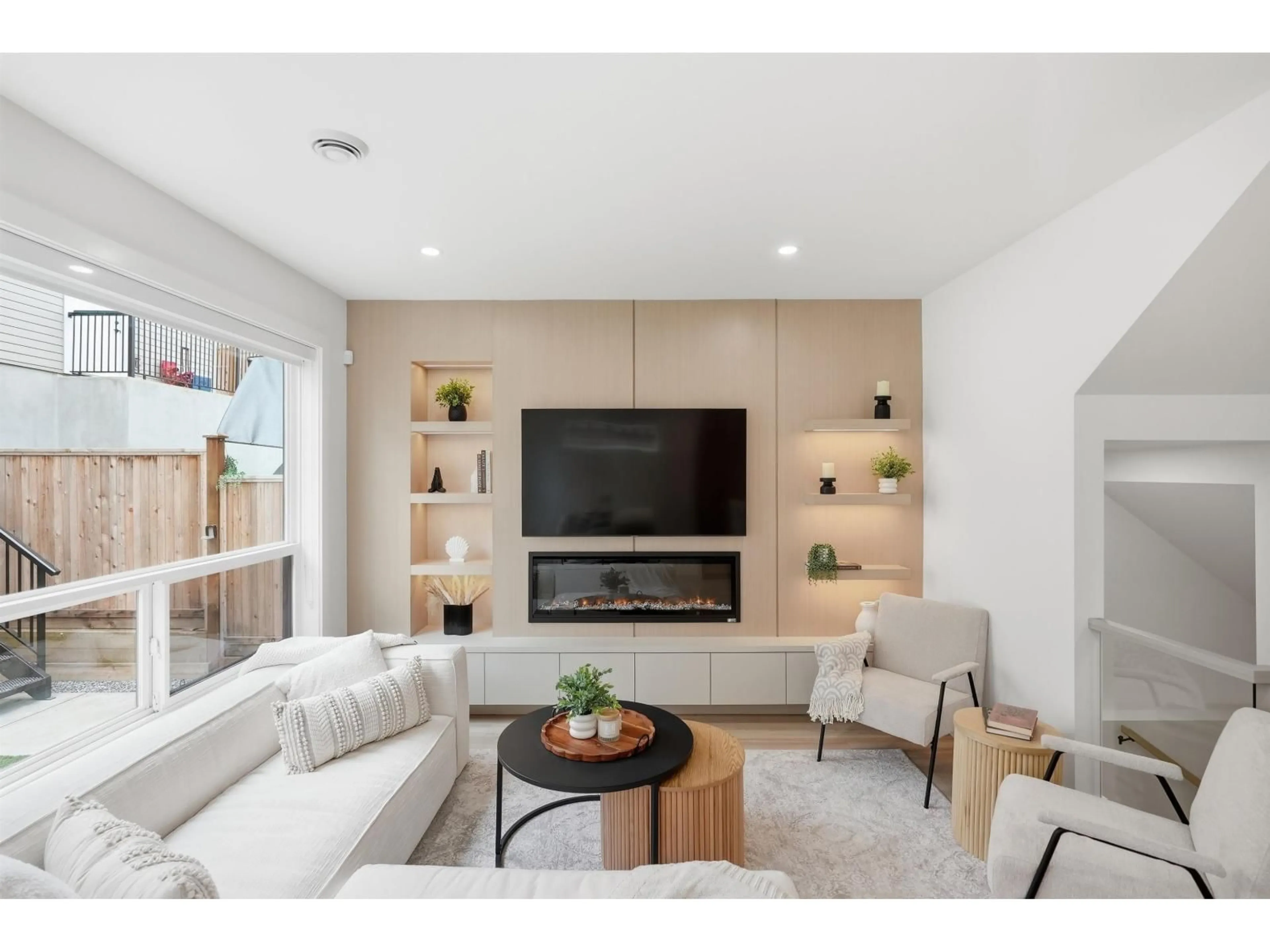 Living room with furniture, unknown for 9312 EBOR ROAD, Delta British Columbia V4C3K7