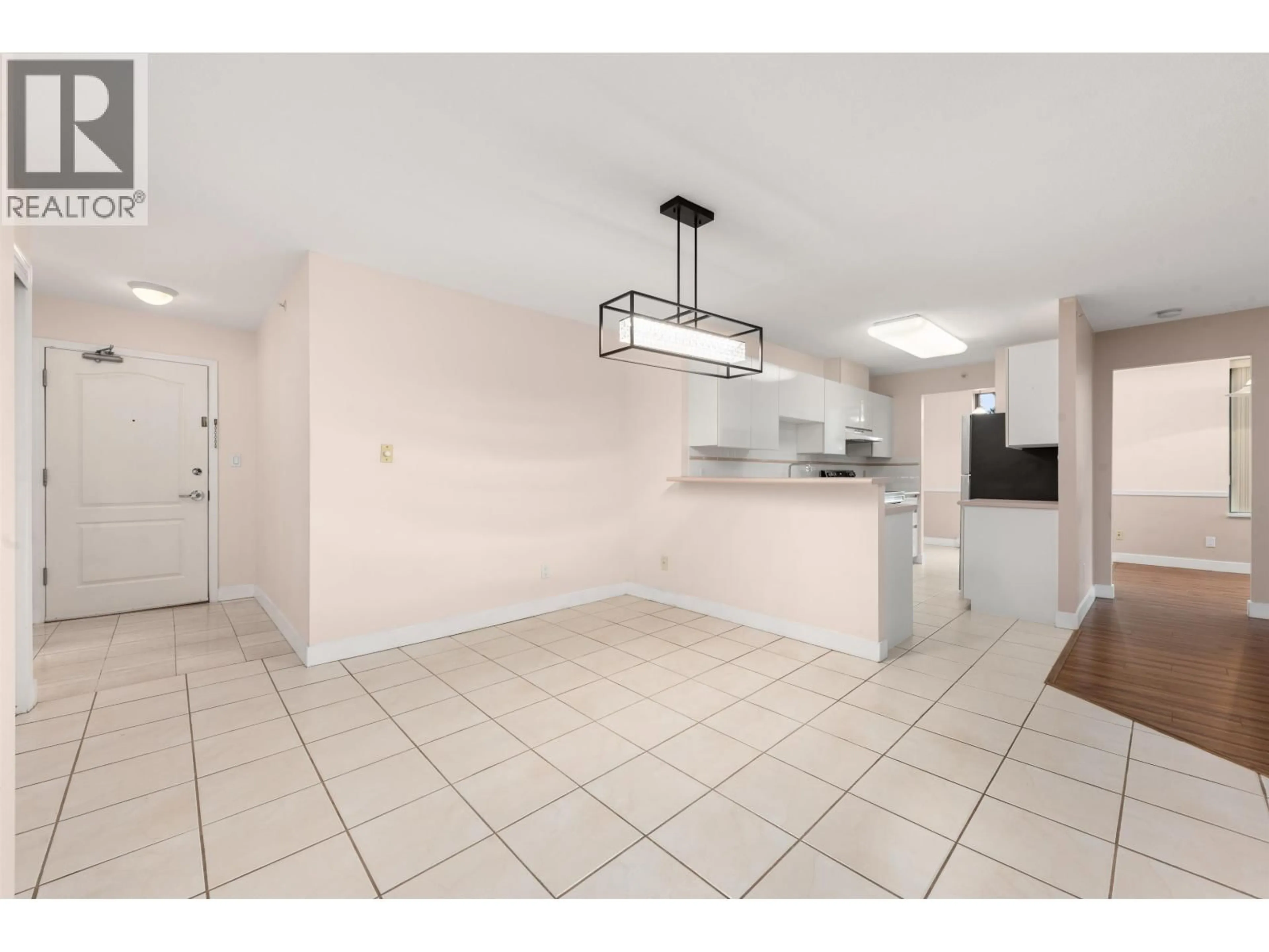 Open concept kitchen, ceramic/tile floor for 306 - 6622 SOUTHOAKS CRESCENT, Burnaby British Columbia V5E4K2