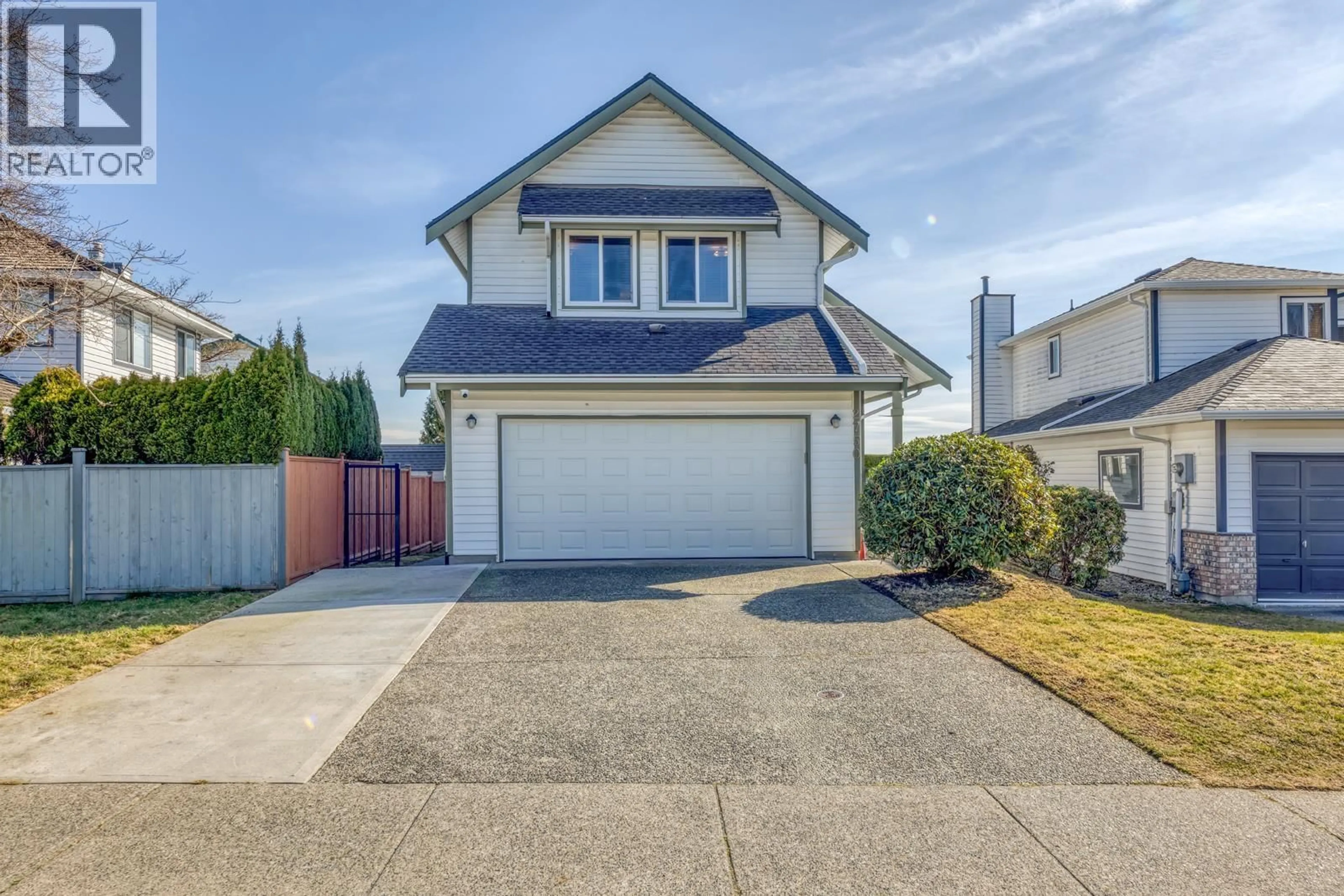 Home with vinyl exterior material, street for 2750 WESTLAKE DRIVE, Coquitlam British Columbia V3C5J7