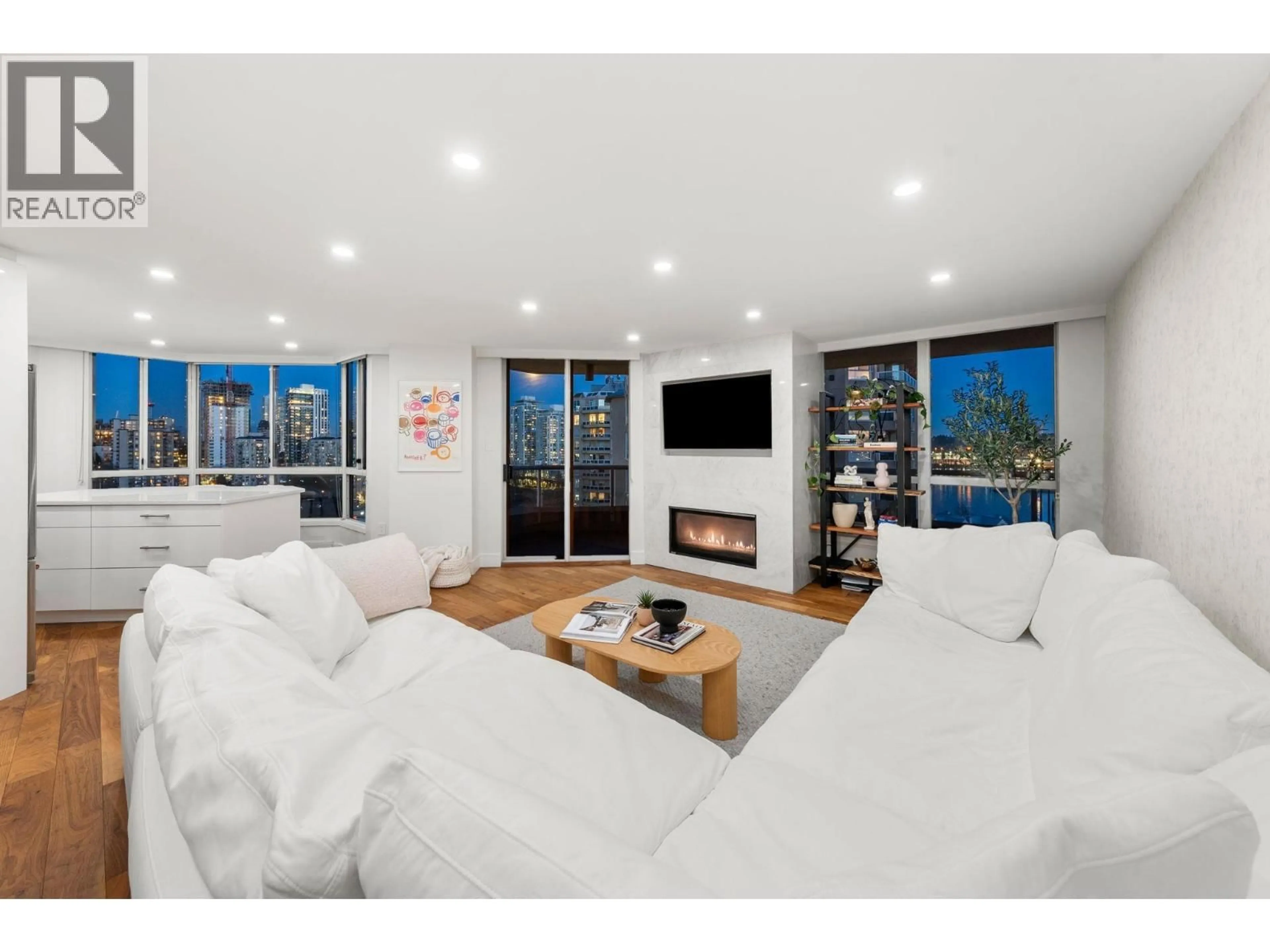 Living room with furniture, unknown for 1704 - 1245 QUAYSIDE DRIVE, New Westminster British Columbia V3M6J6