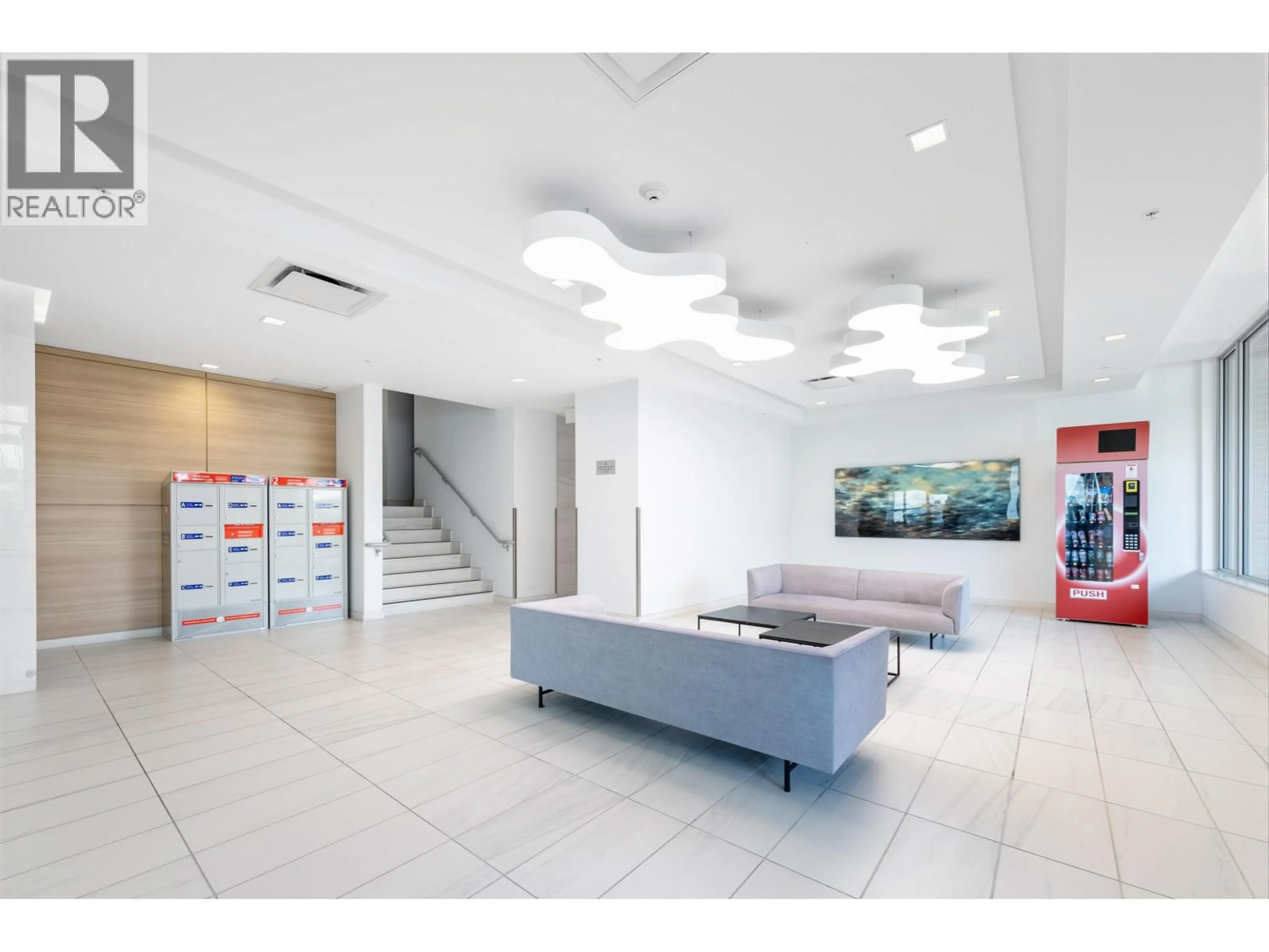 Indoor foyer for 320 - 5665 BOUNDARY ROAD, Vancouver British Columbia V5R0E4