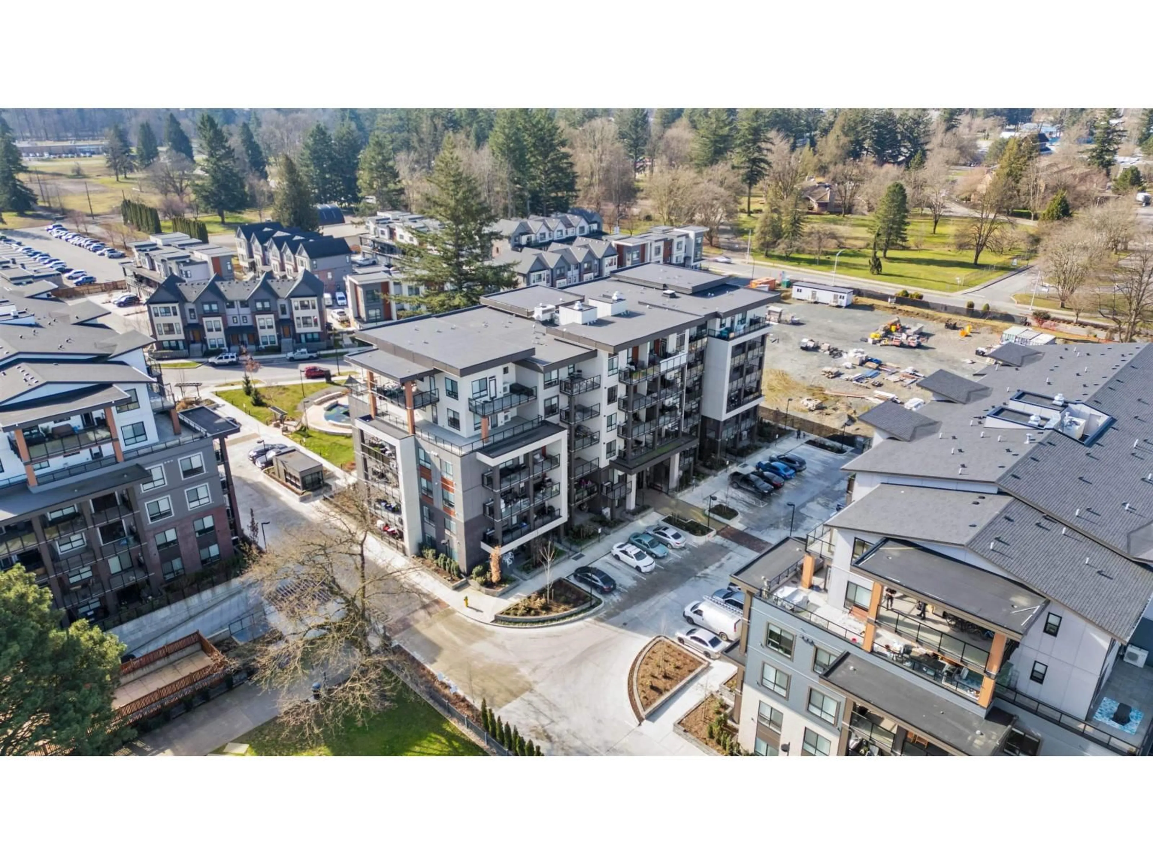 A pic from outside/outdoor area/front of a property/back of a property/a pic from drone, unknown for 112 - 45505 CAMPUS DRIVE, Chilliwack British Columbia V2R6L2