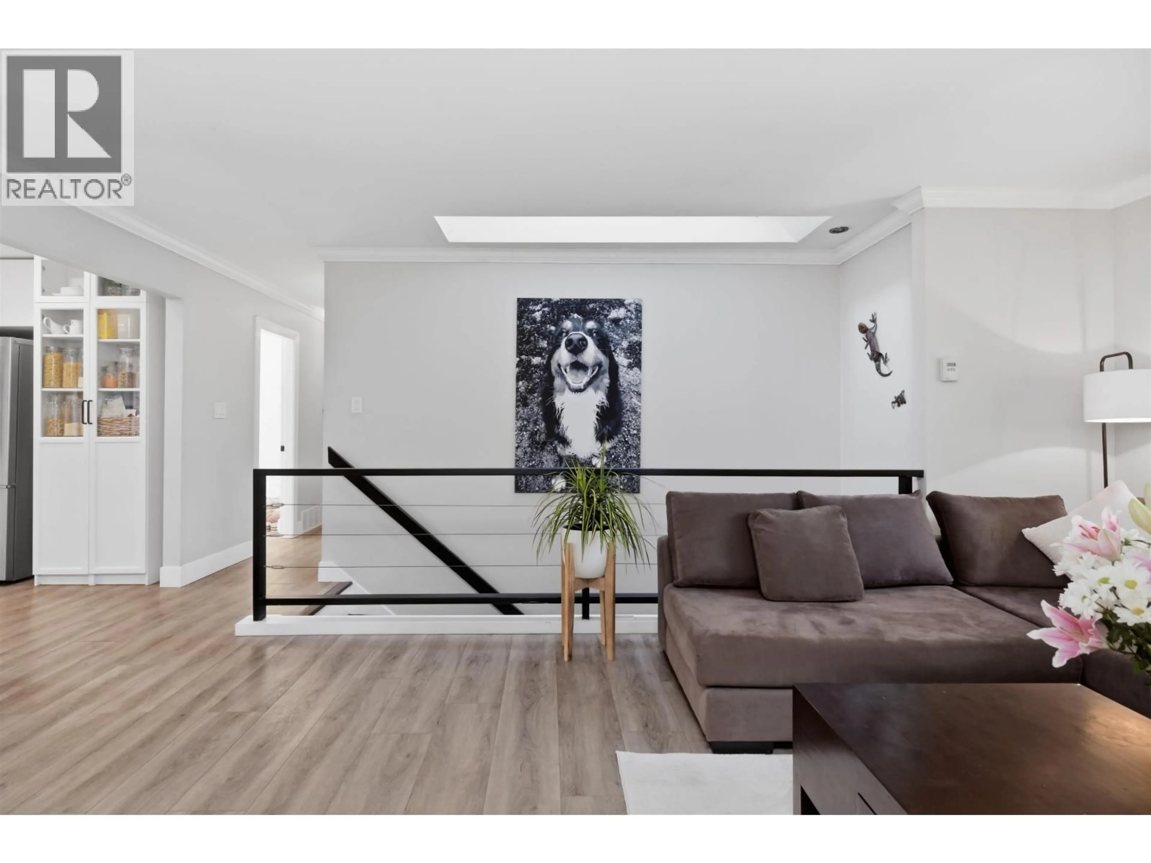 Unknown for 4535 RAEBURN STREET, North Vancouver British Columbia V7G1R5