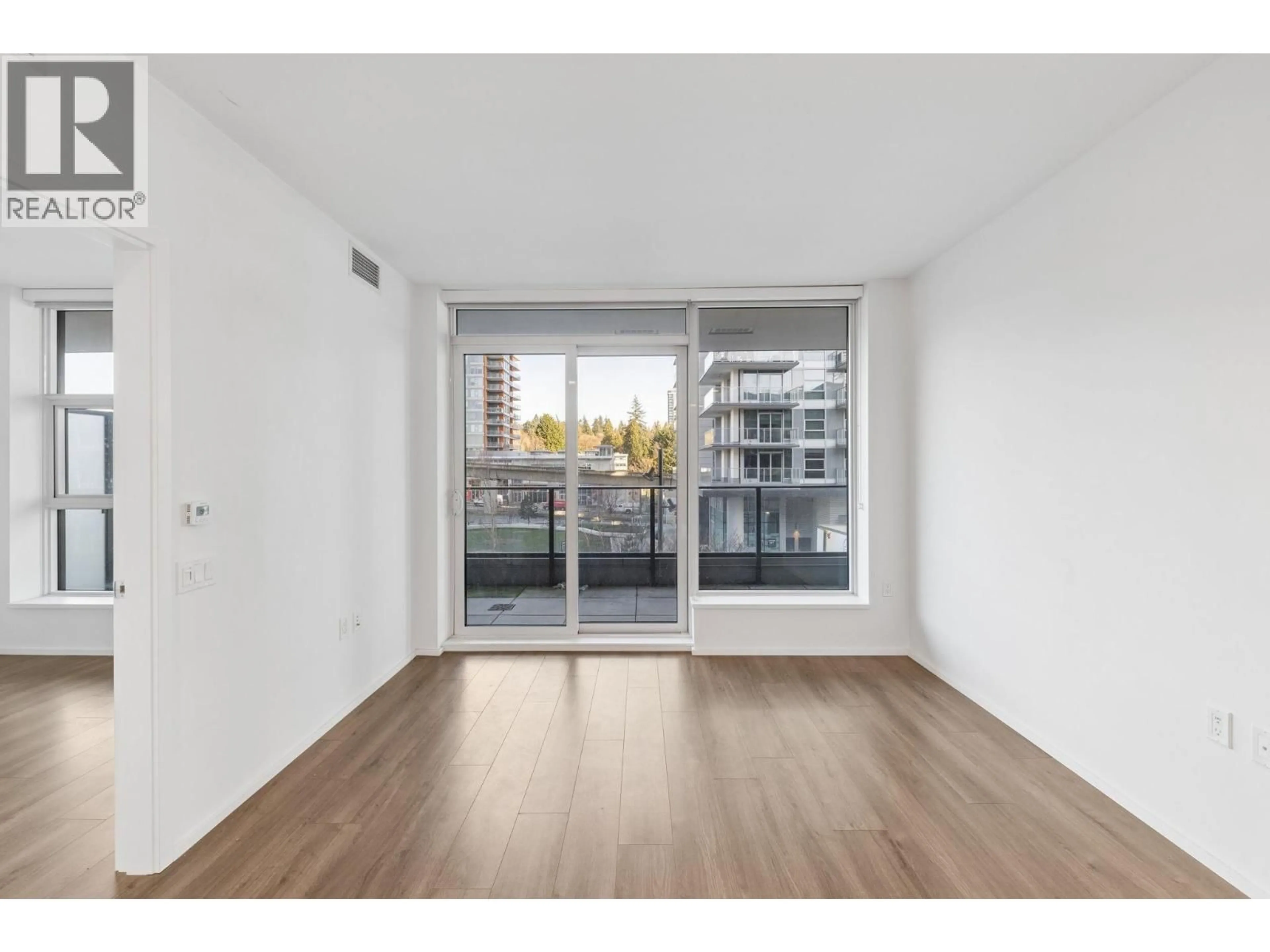 A pic of a room for 304 - 3809 EVERGREEN PLACE, Burnaby British Columbia V3J0M1