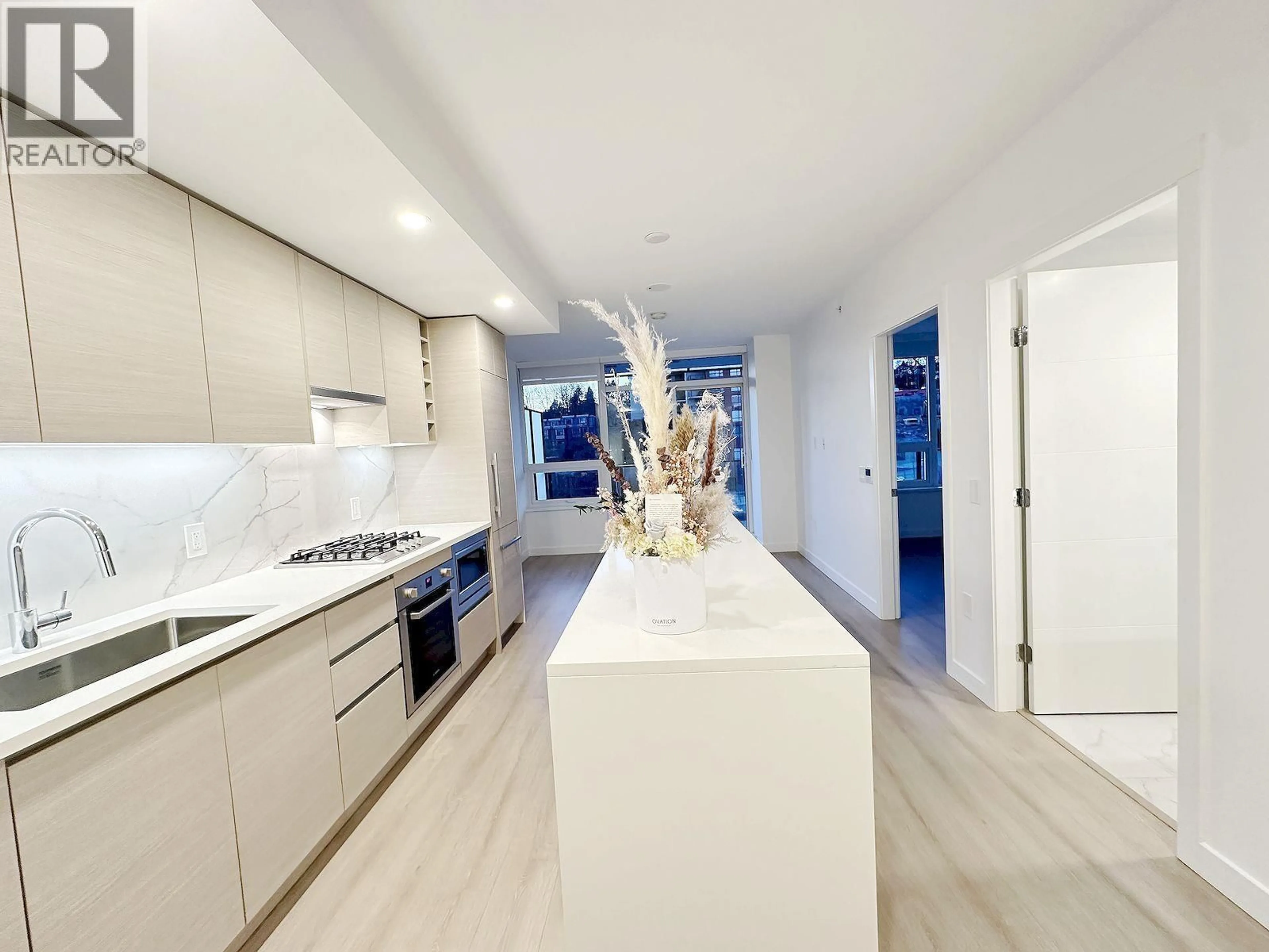 Contemporary kitchen, ceramic/tile floor for 804 - 823 CARNARVON STREET, New Westminster British Columbia V3M0N5