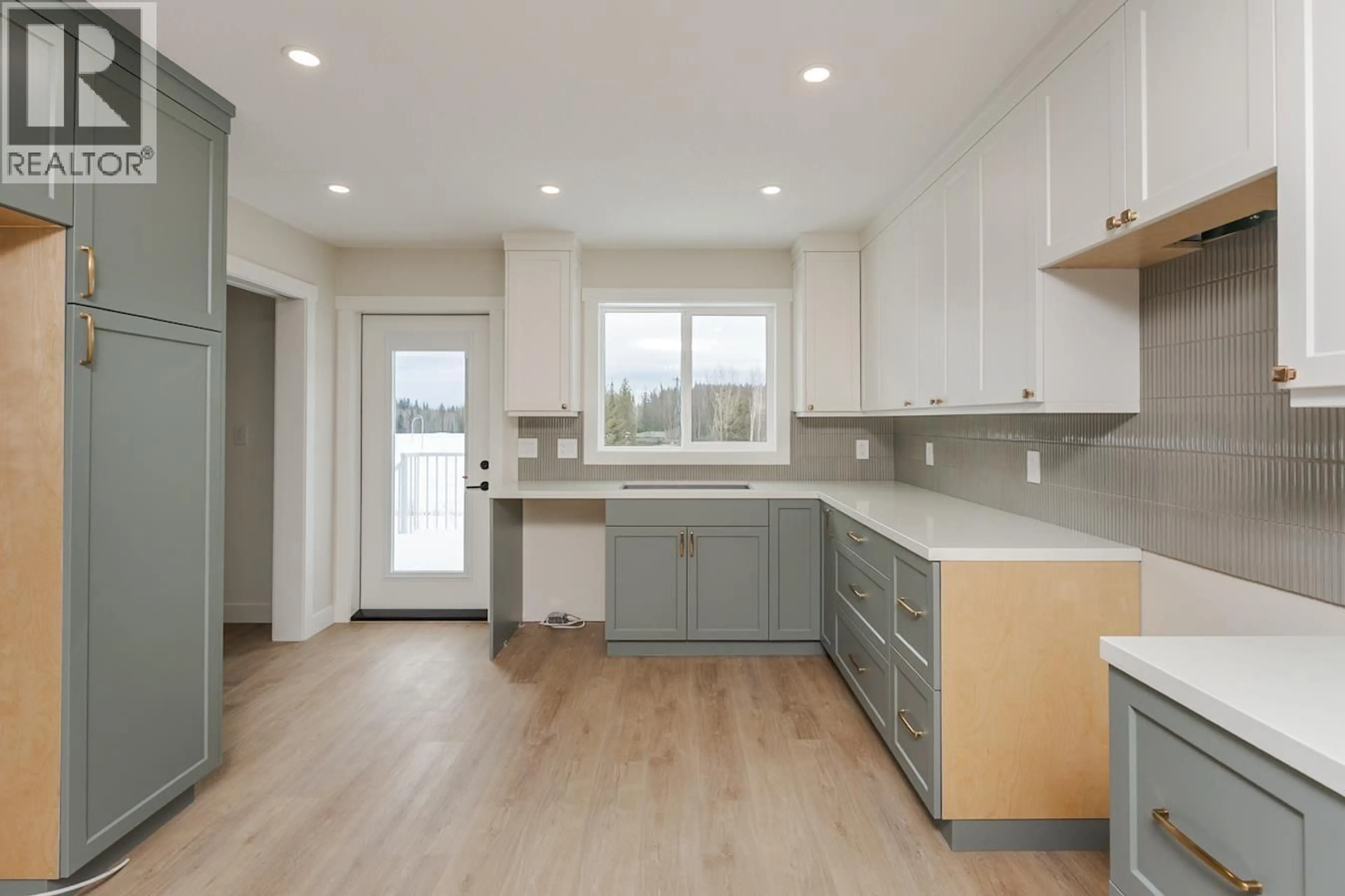 Open concept kitchen, unknown for 7233 HILLU ROAD, Prince George British Columbia V2K0B4