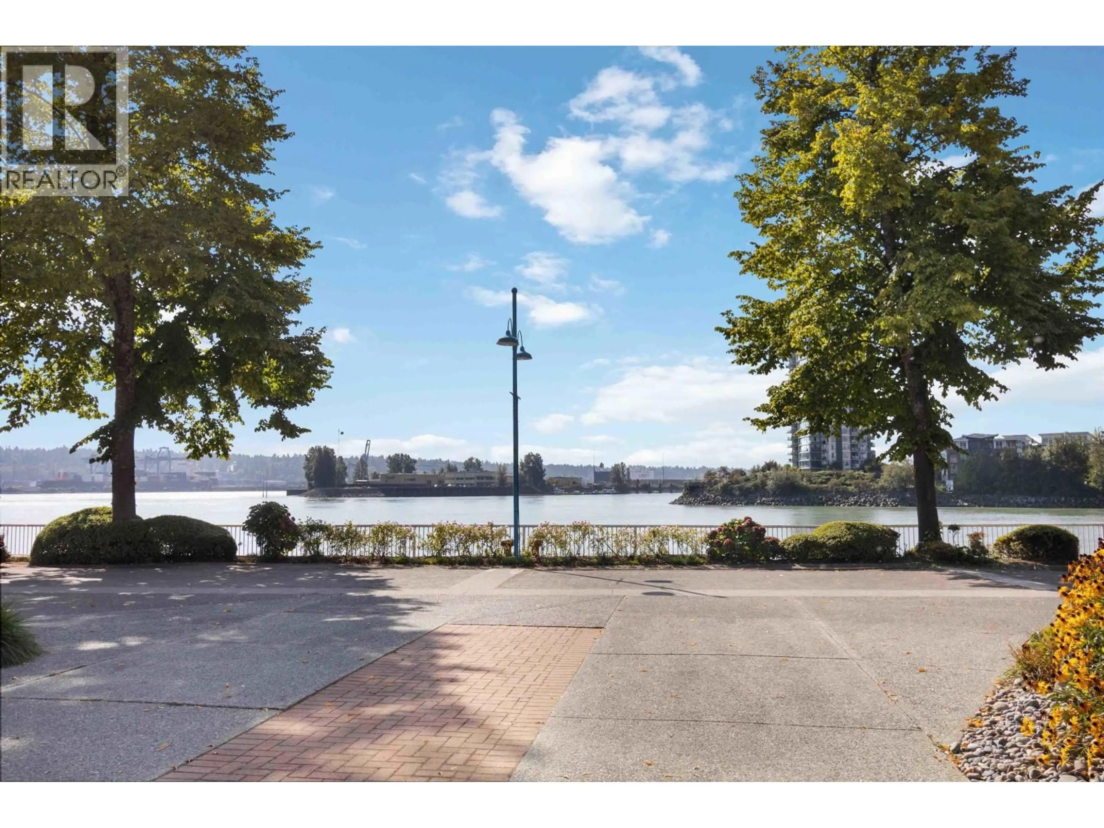 Patio, water/lake/river/ocean view for 102 - 1230 QUAYSIDE DRIVE, New Westminster British Columbia V3M6H1