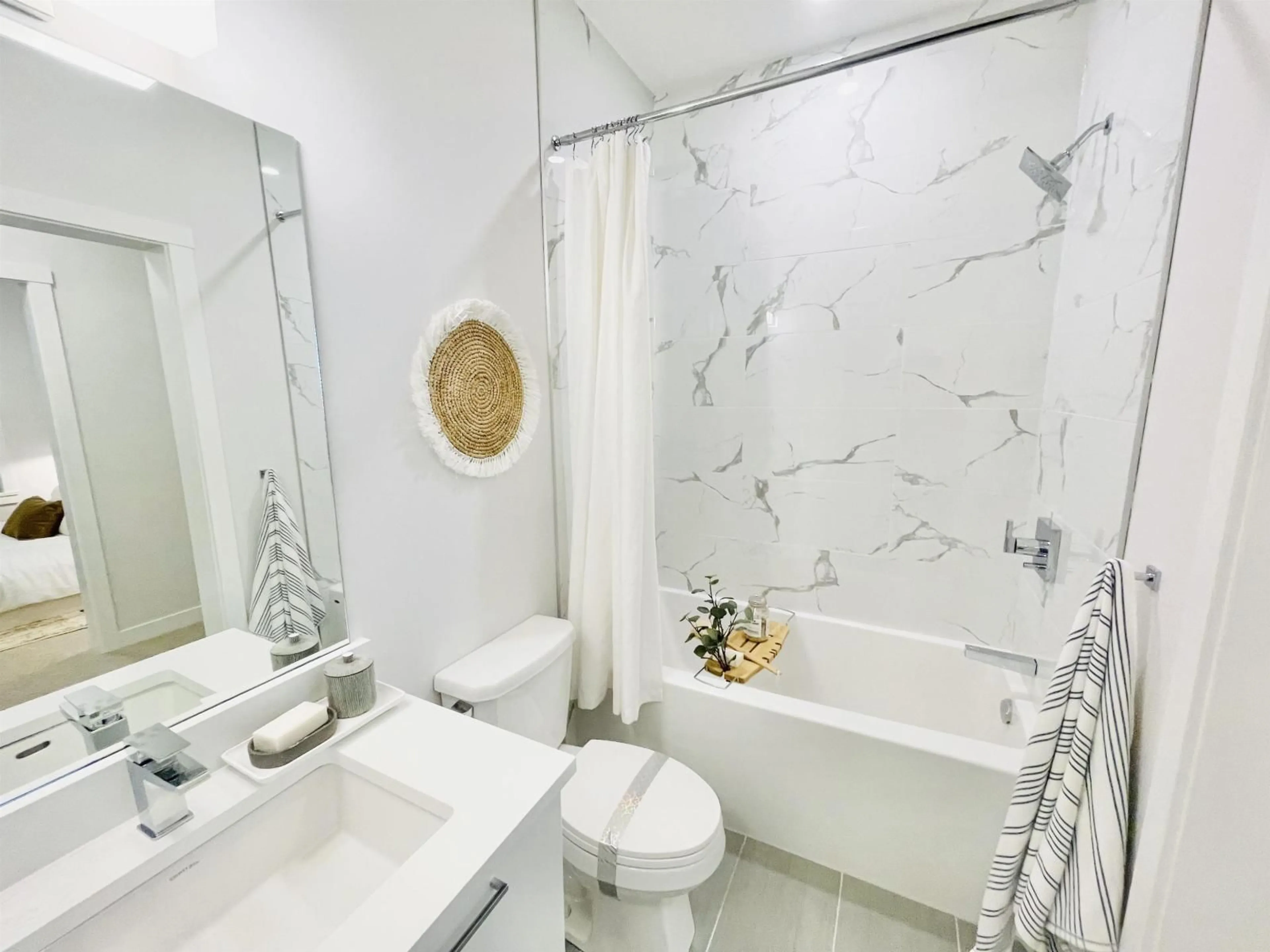 Standard bathroom, ceramic/tile floor for 515 - 7375 HORNE STREET, Mission British Columbia V2V6T8
