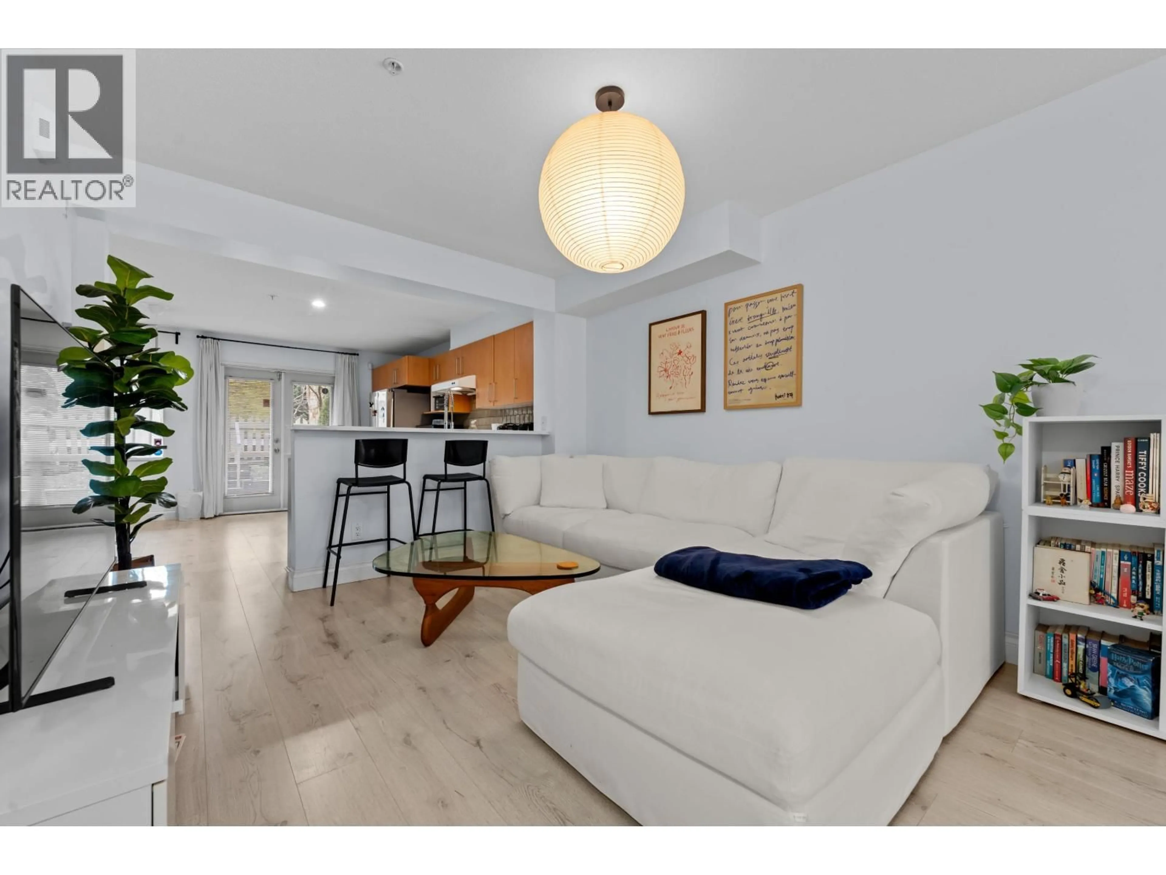 Living room with furniture, unknown for 7336 SALISBURY AVENUE, Burnaby British Columbia V5E2A3