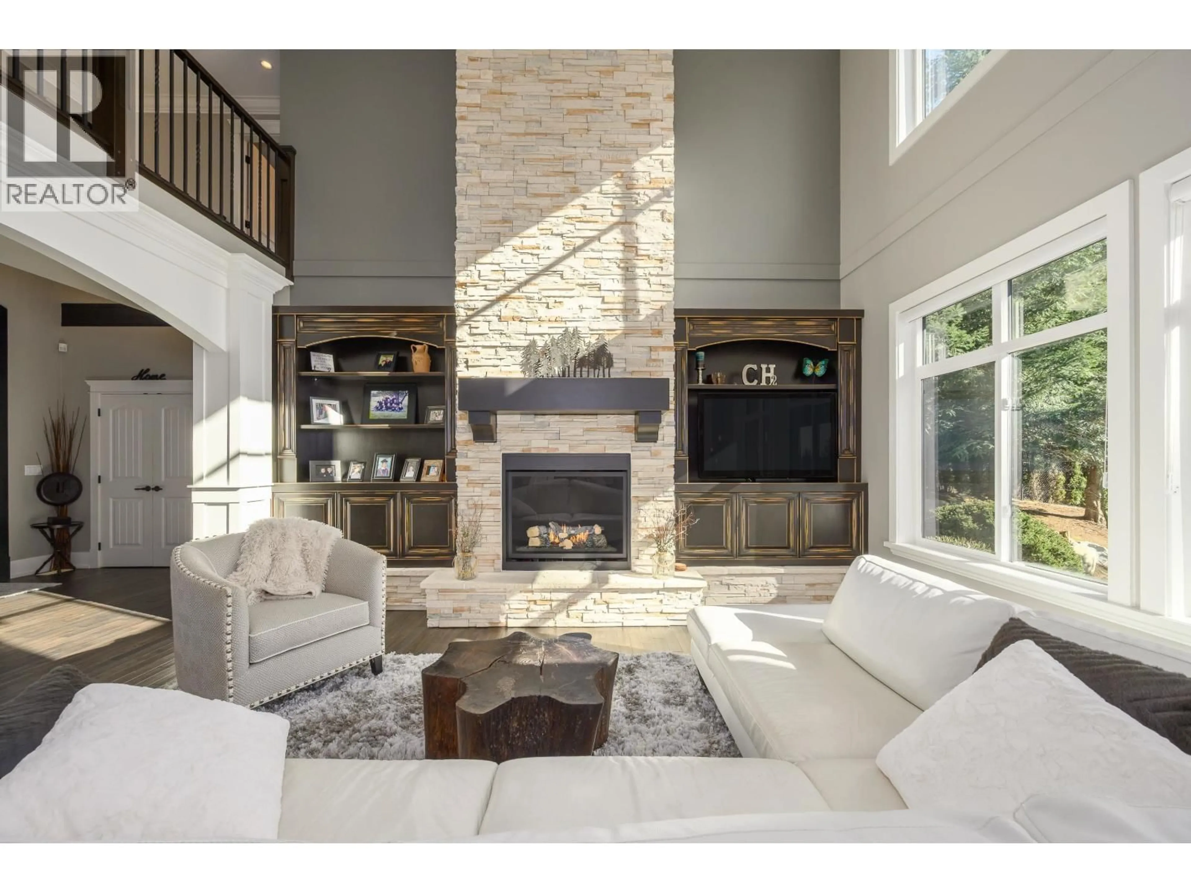 Living room with furniture, unknown for 1062 MAGNOLIA WAY, Anmore British Columbia V3H5M6