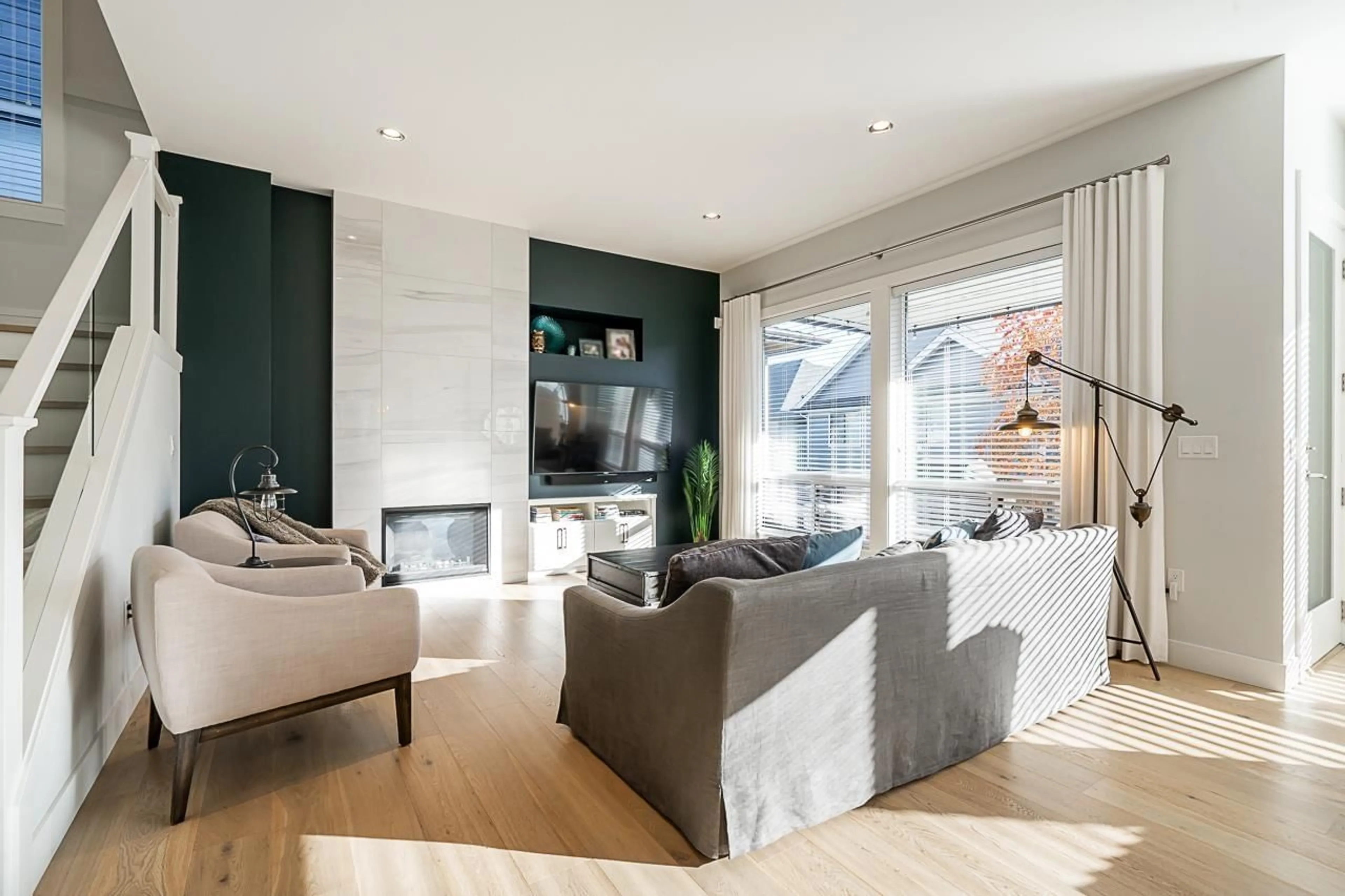 Living room with furniture, unknown for 16752 17A AVENUE, Surrey British Columbia V3Z0T3