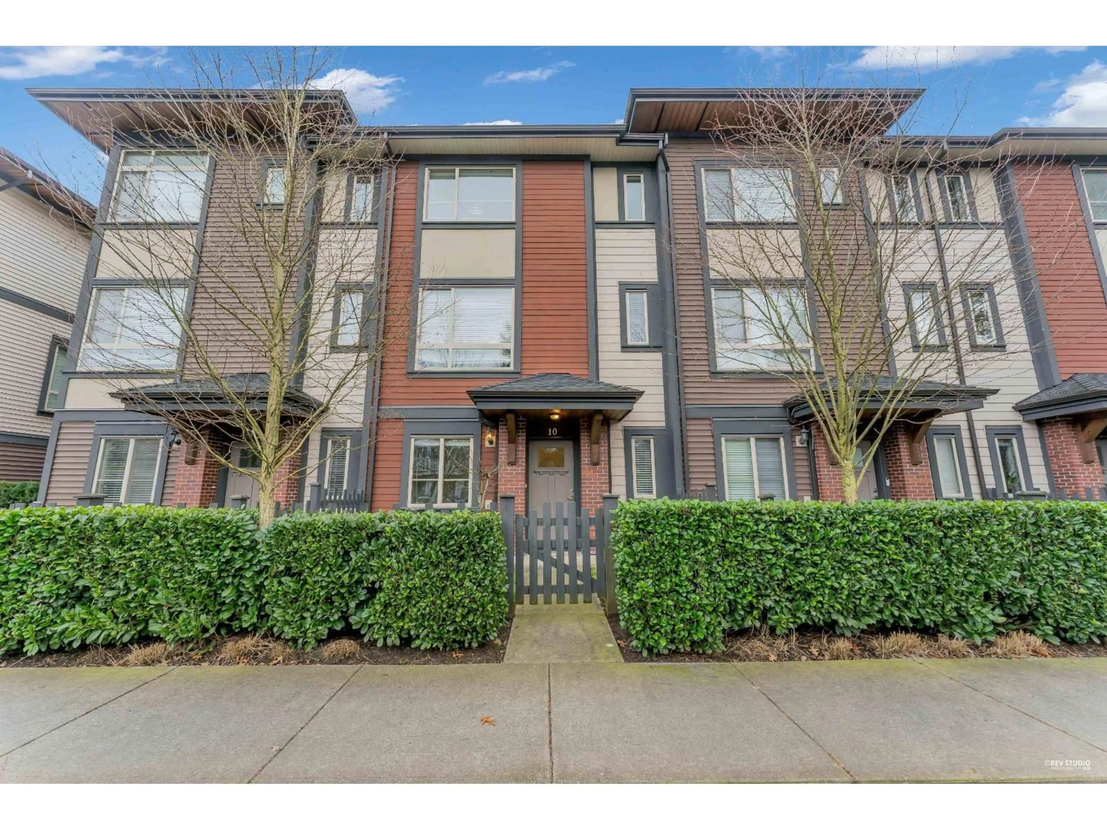 Unknown for 10 - 16127 87 AVENUE, Surrey British Columbia V4N6R3