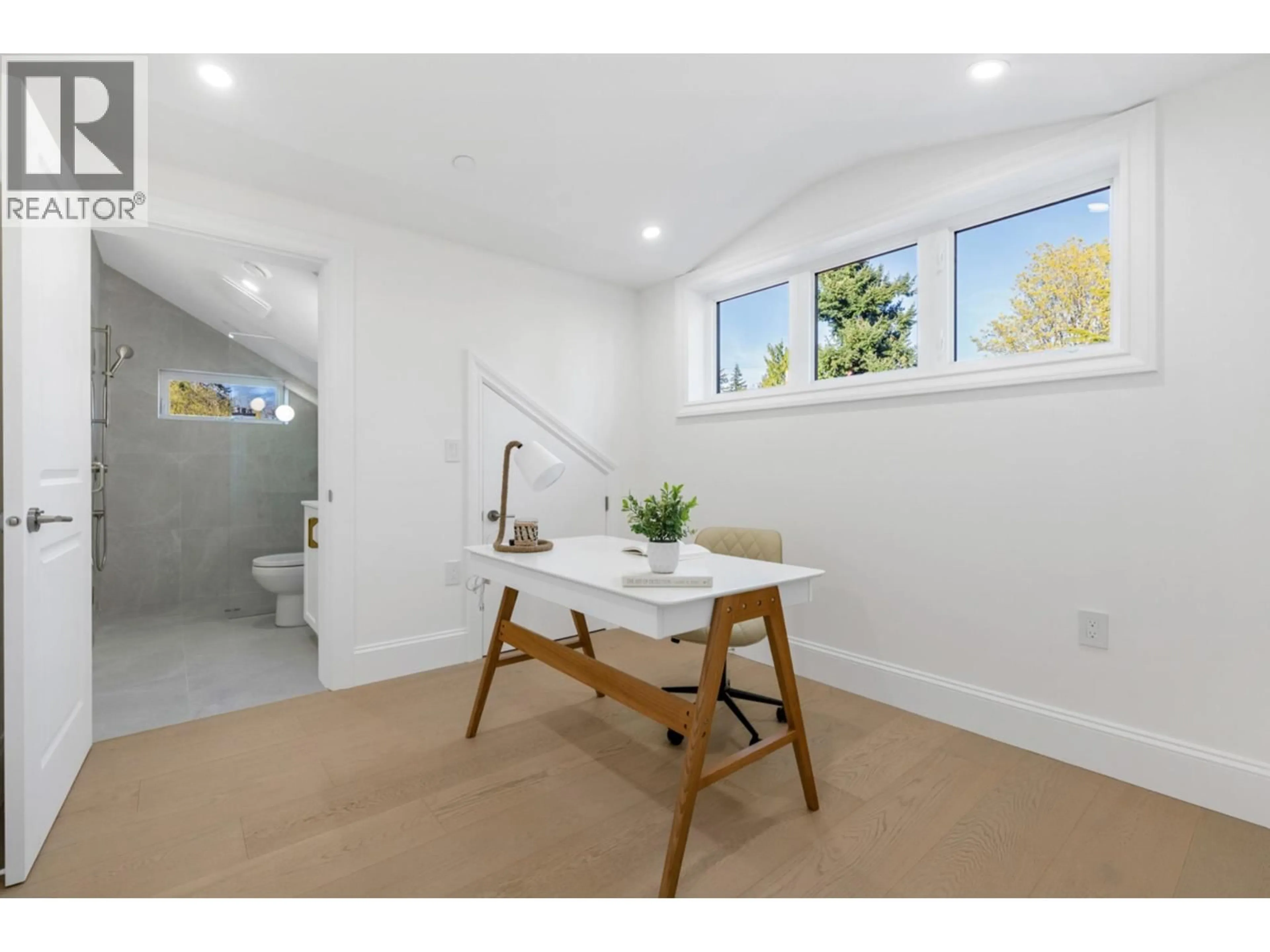 A pic of a room for 4005 35TH AVENUE, Vancouver British Columbia V6N2P4