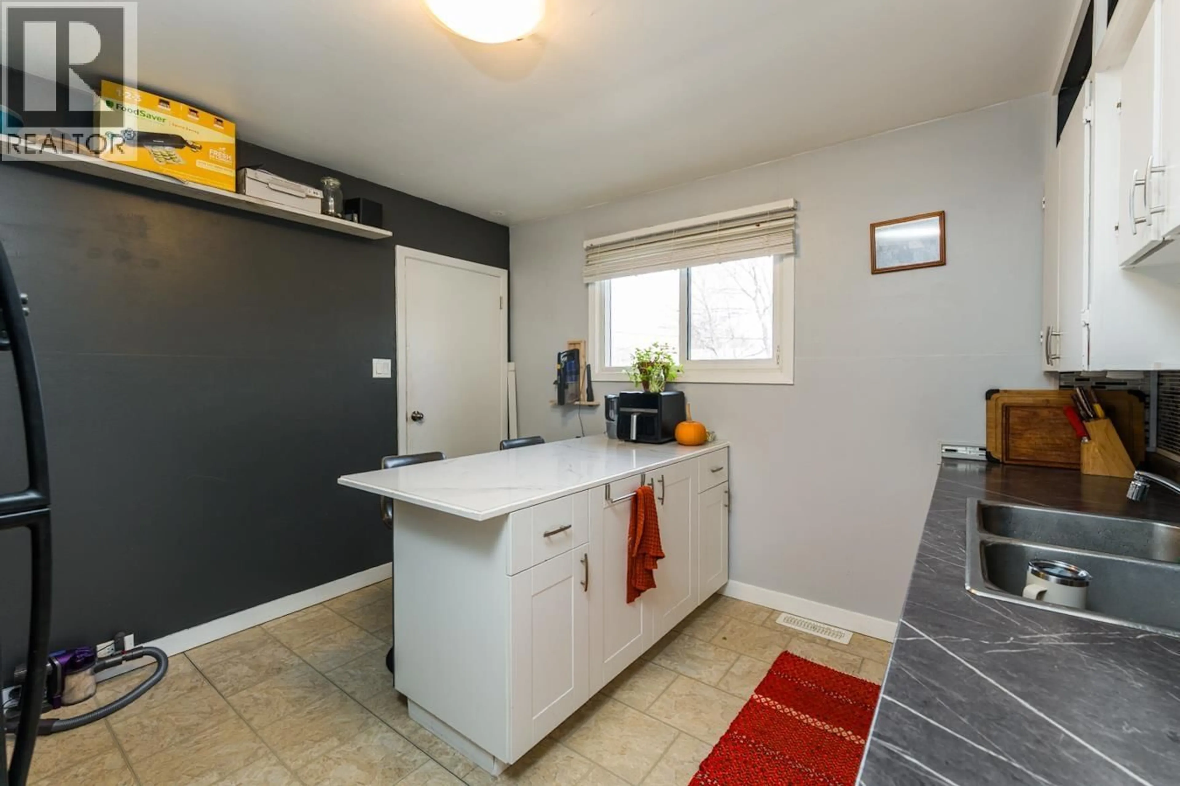Standard kitchen, unknown for 1180 CUDDIE CRESCENT, Prince George British Columbia V2L4C5