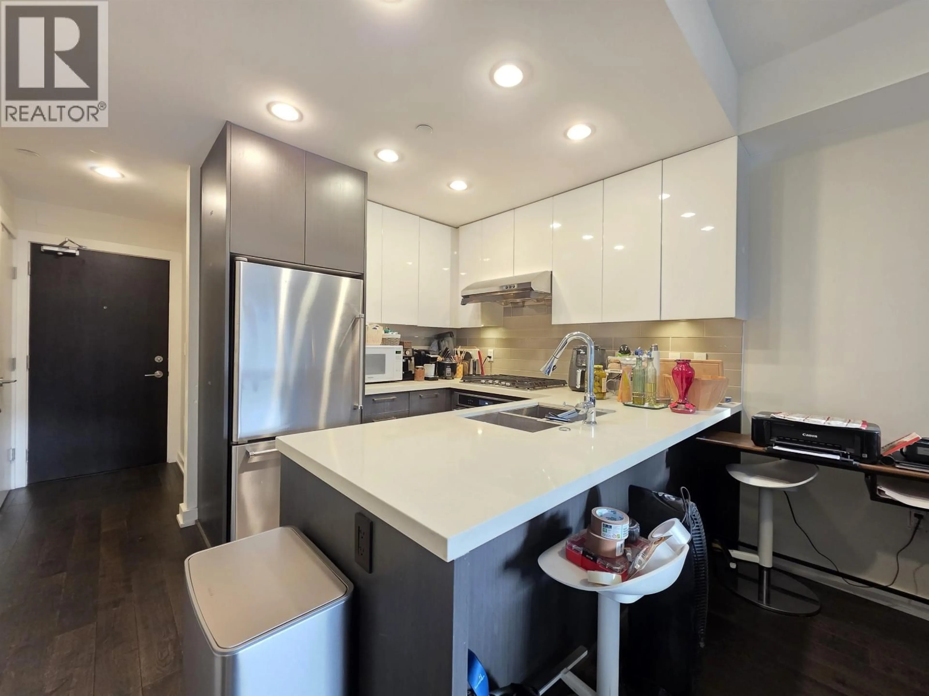 Open concept kitchen, unknown for 122 - 5311 CEDARBRIDGE WAY, Richmond British Columbia V6X0M3