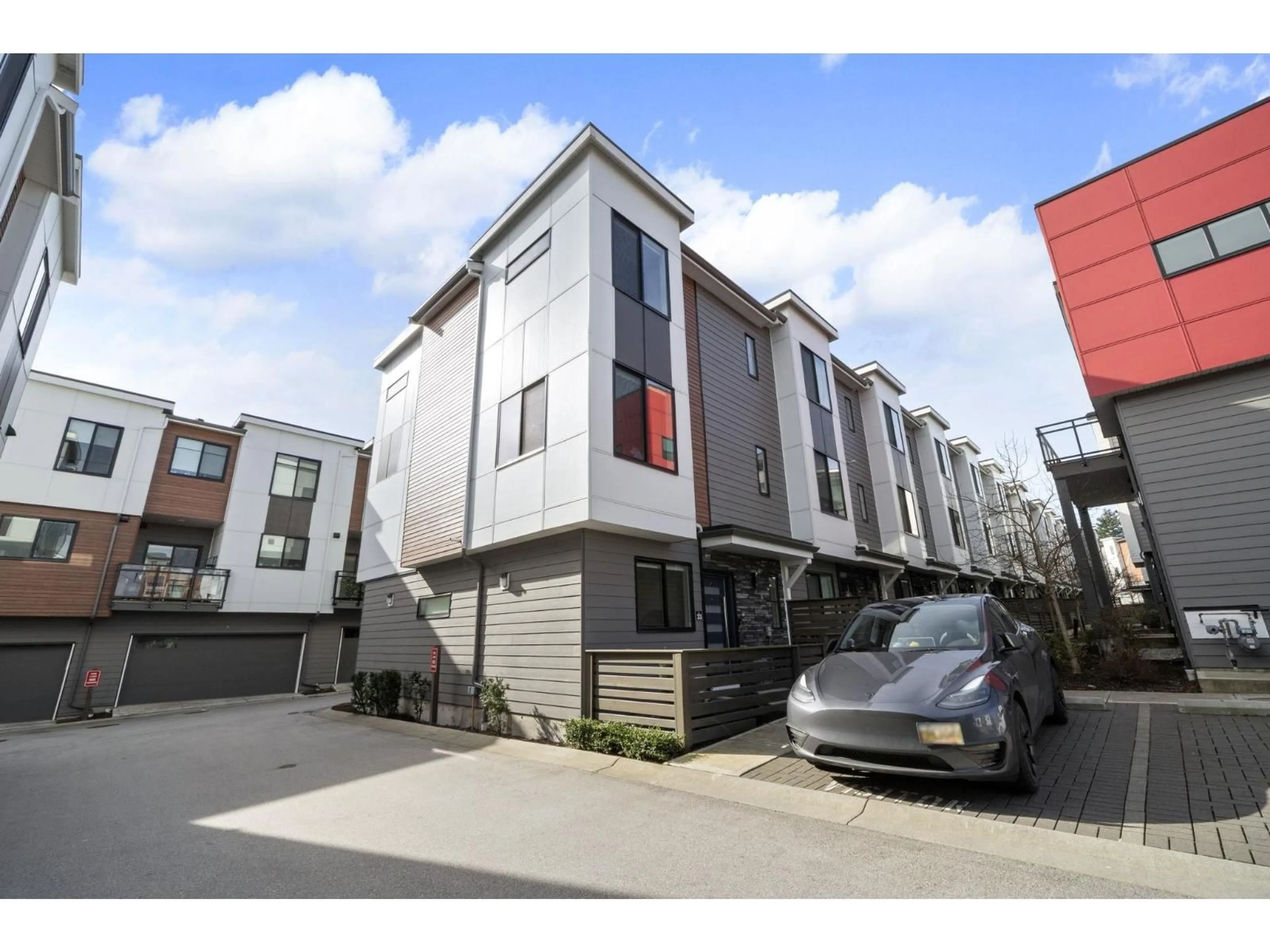 Unknown for 33 - 1639 162 STREET, Surrey British Columbia V4A4Y1