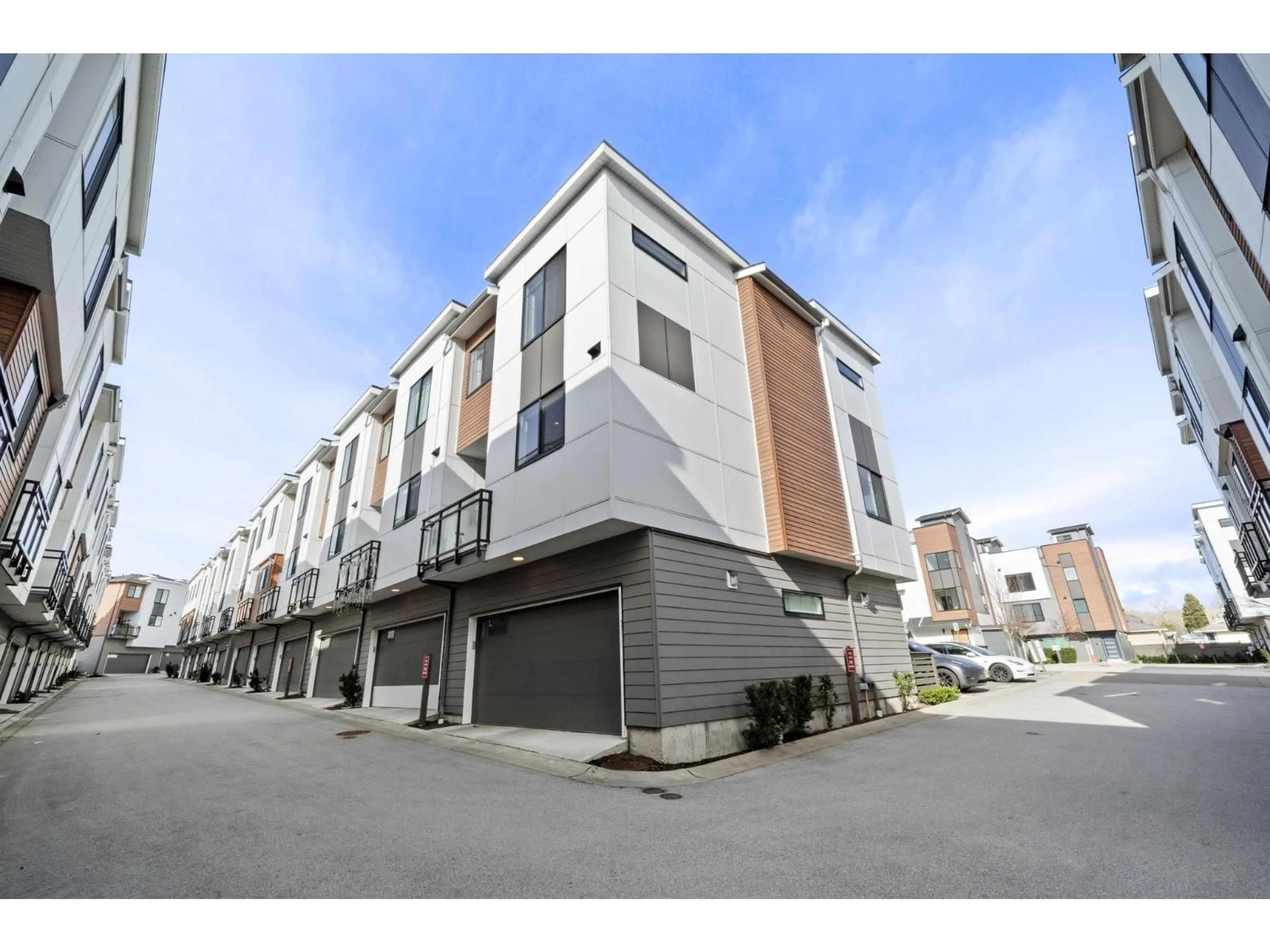 Unknown for 33 - 1639 162 STREET, Surrey British Columbia V4A4Y1