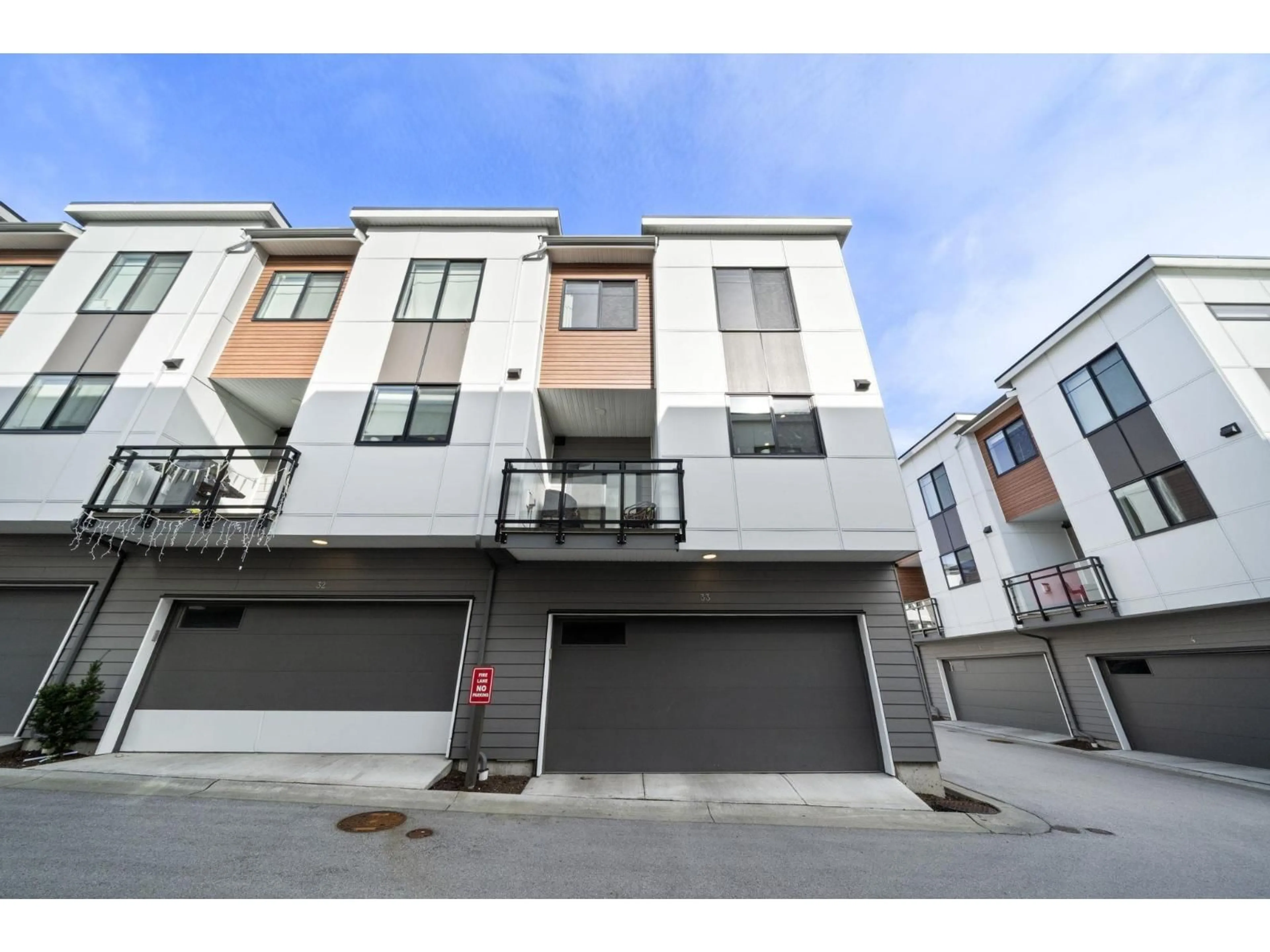 Unknown for 33 - 1639 162 STREET, Surrey British Columbia V4A4Y1