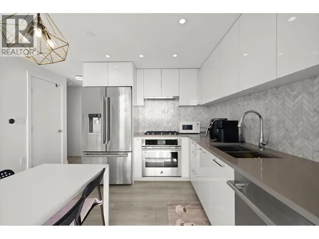 1405 - 3581 KENT AVENUE NORTH, Vancouver 3