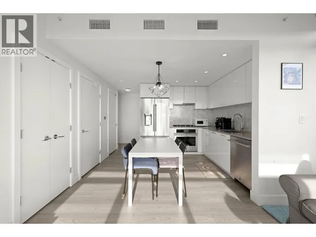 1405 - 3581 KENT AVENUE NORTH, Vancouver 4