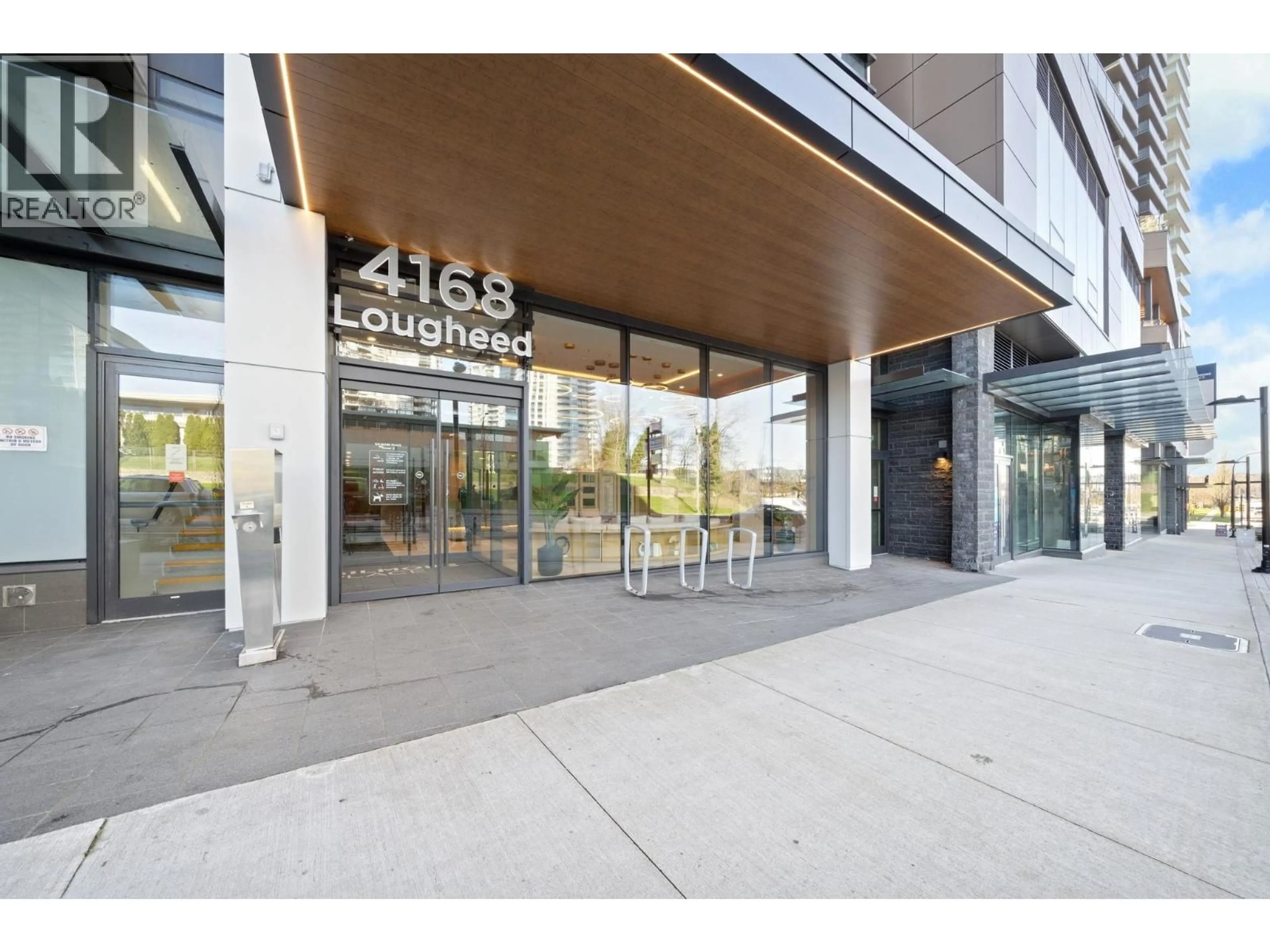 Indoor foyer for 2403 - 4168 LOUGHEED HIGHWAY, Burnaby British Columbia V5C0N9