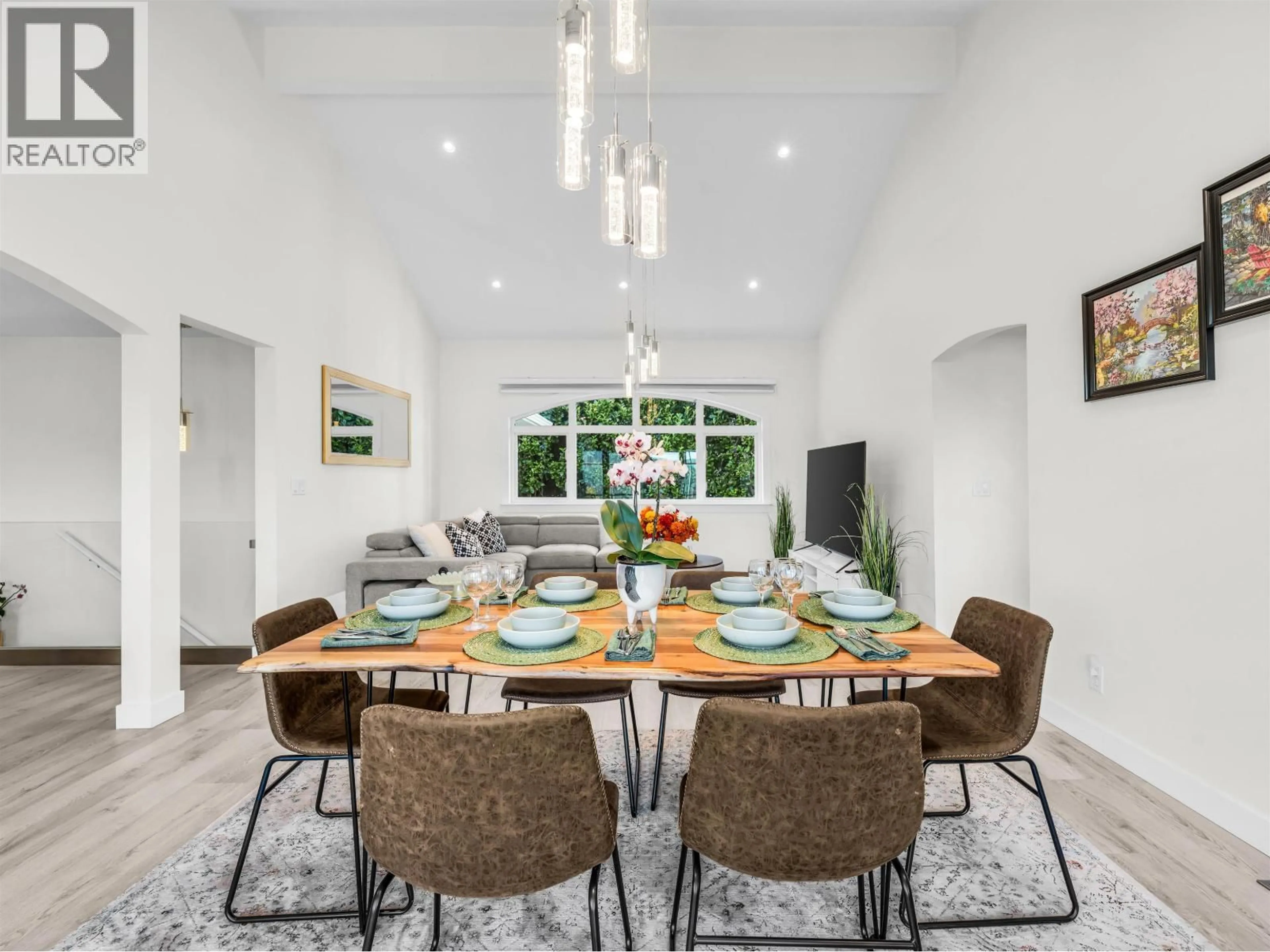 Dining room, ceramic/tile floor for 4254 CADDY ROAD, North Vancouver British Columbia V7G1B7