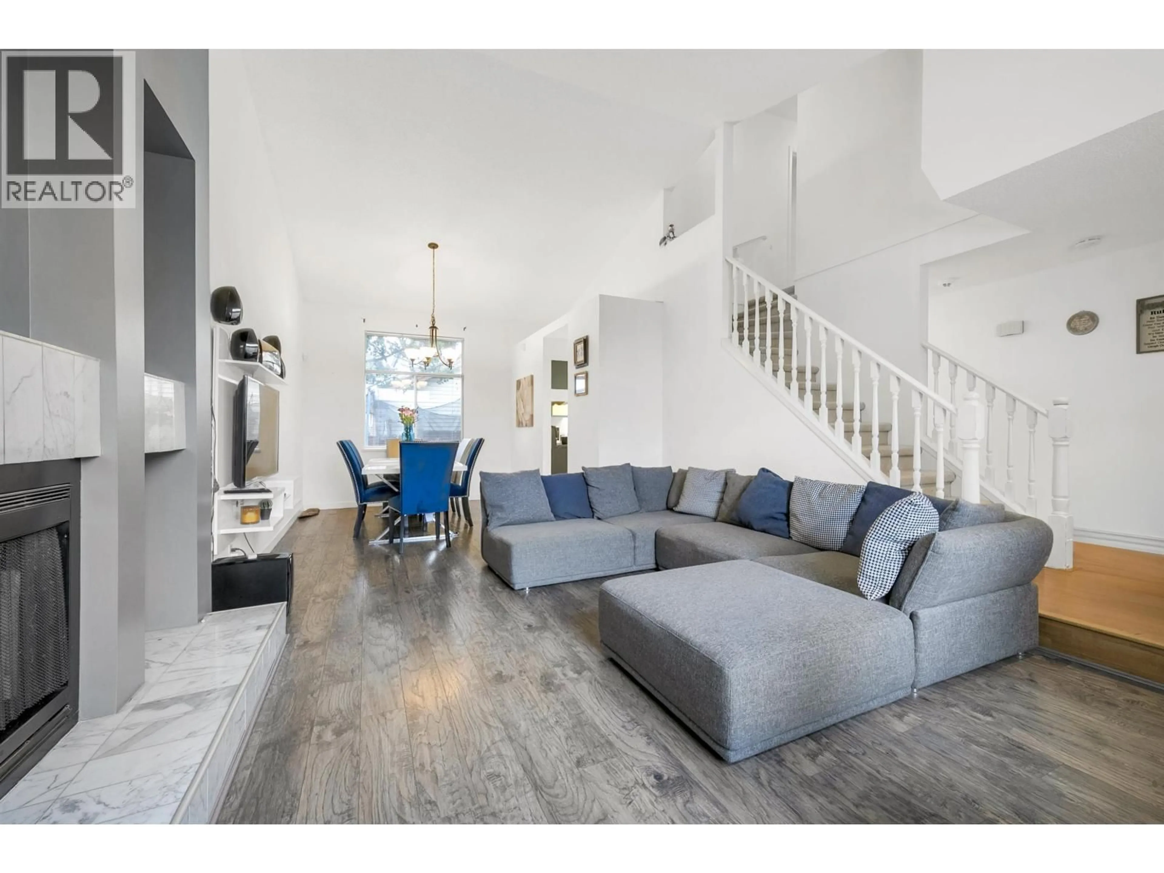 Living room with furniture, unknown for 1280 SHERMAN STREET, Coquitlam British Columbia V3B6L7