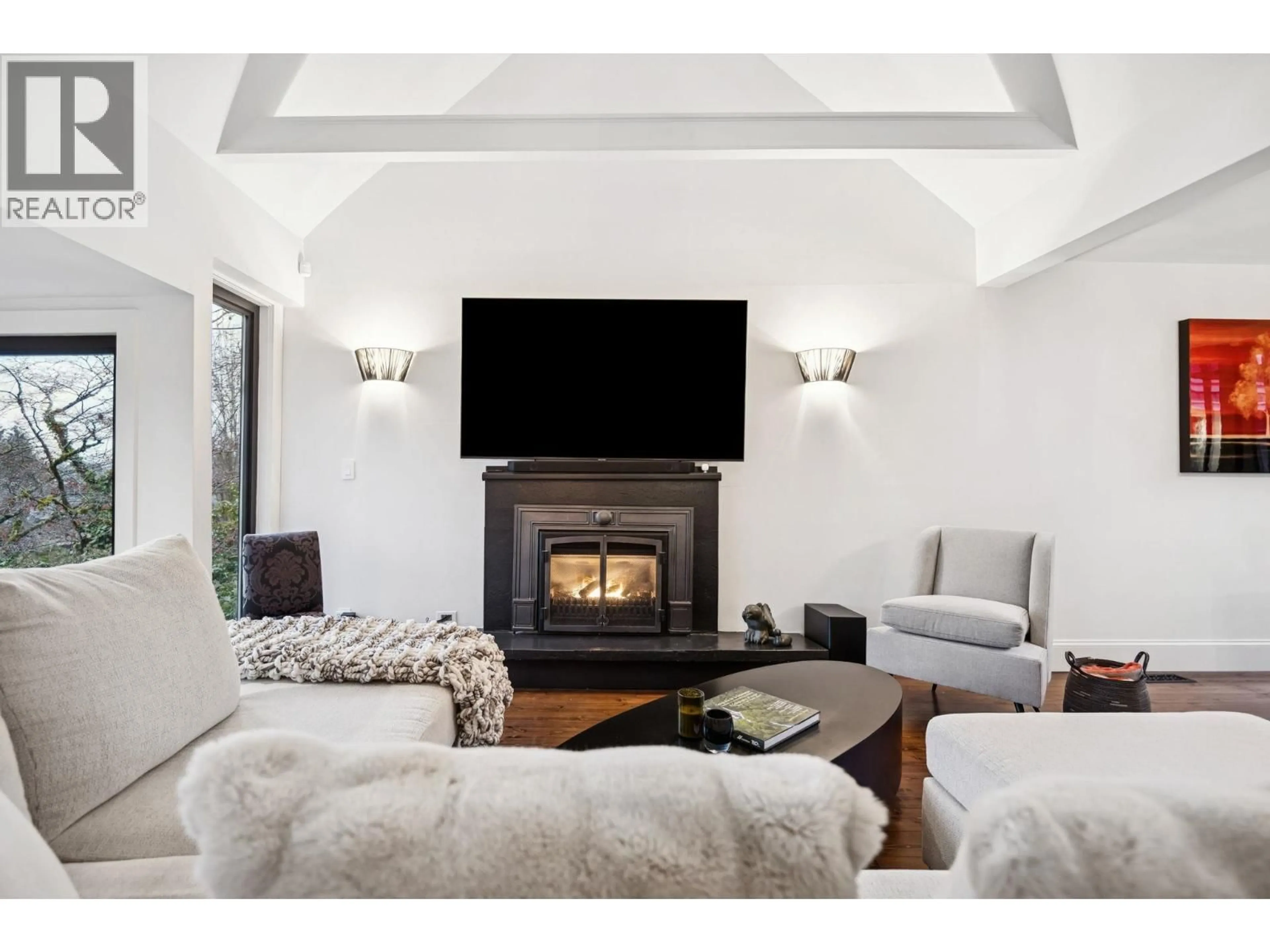 Living room with furniture, unknown for 3814 11 AVENUE, Vancouver British Columbia V6R2K9