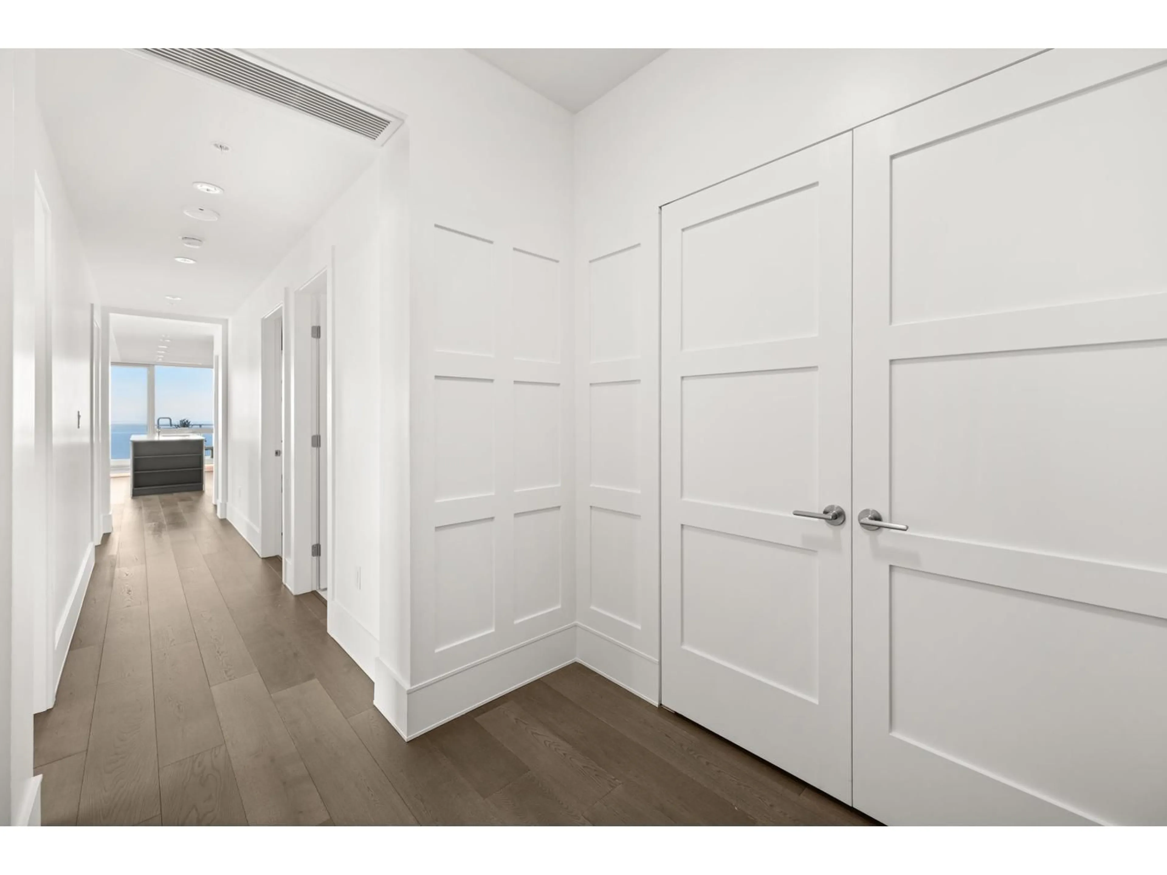 Indoor entryway for 2004 - 1501 FOSTER STREET, White Rock British Columbia V4B0C3