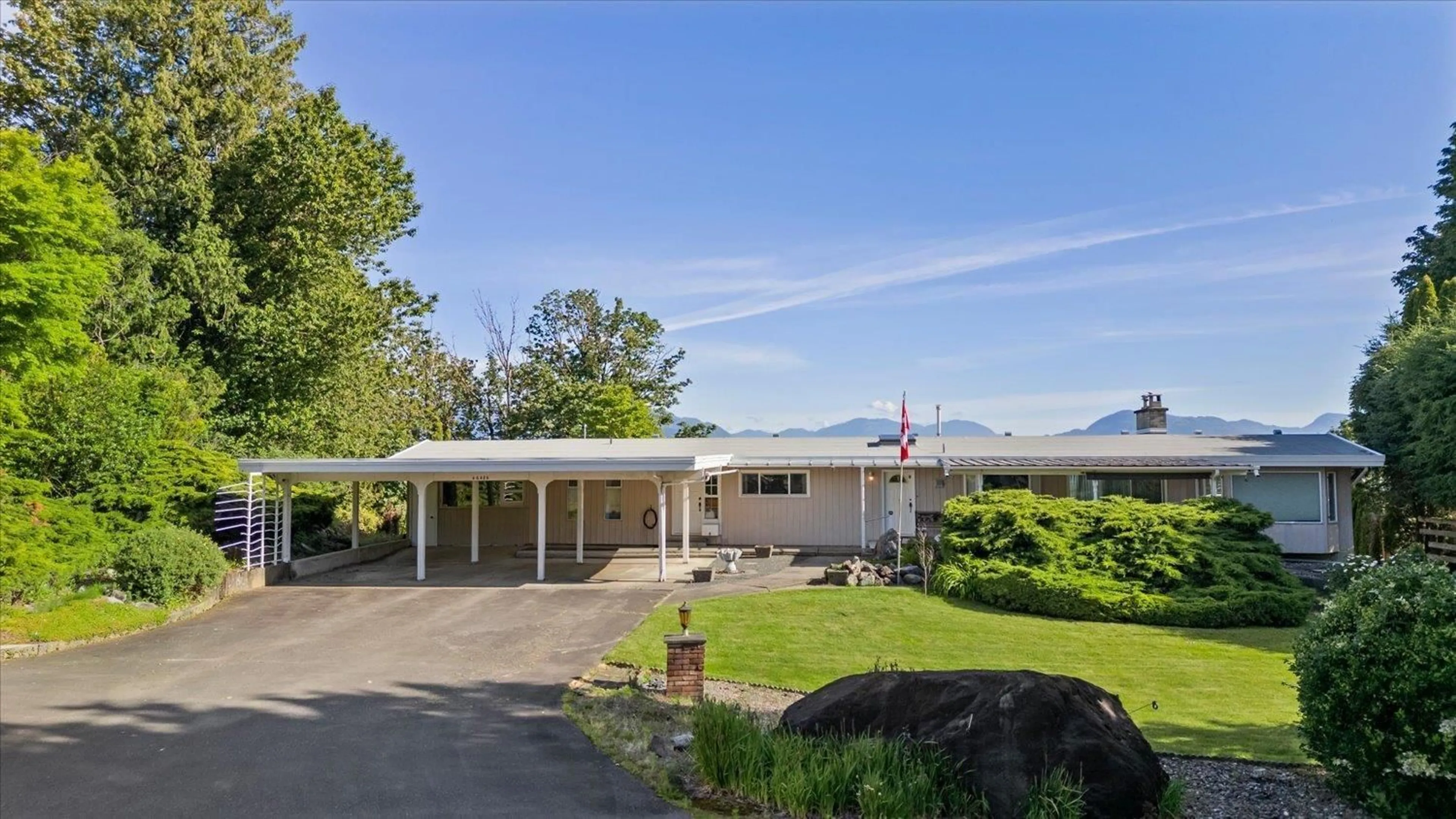 A pic from outside/outdoor area/front of a property/back of a property/a pic from drone, unknown for 46486 UPLANDS ROAD, Chilliwack British Columbia V2R4M5