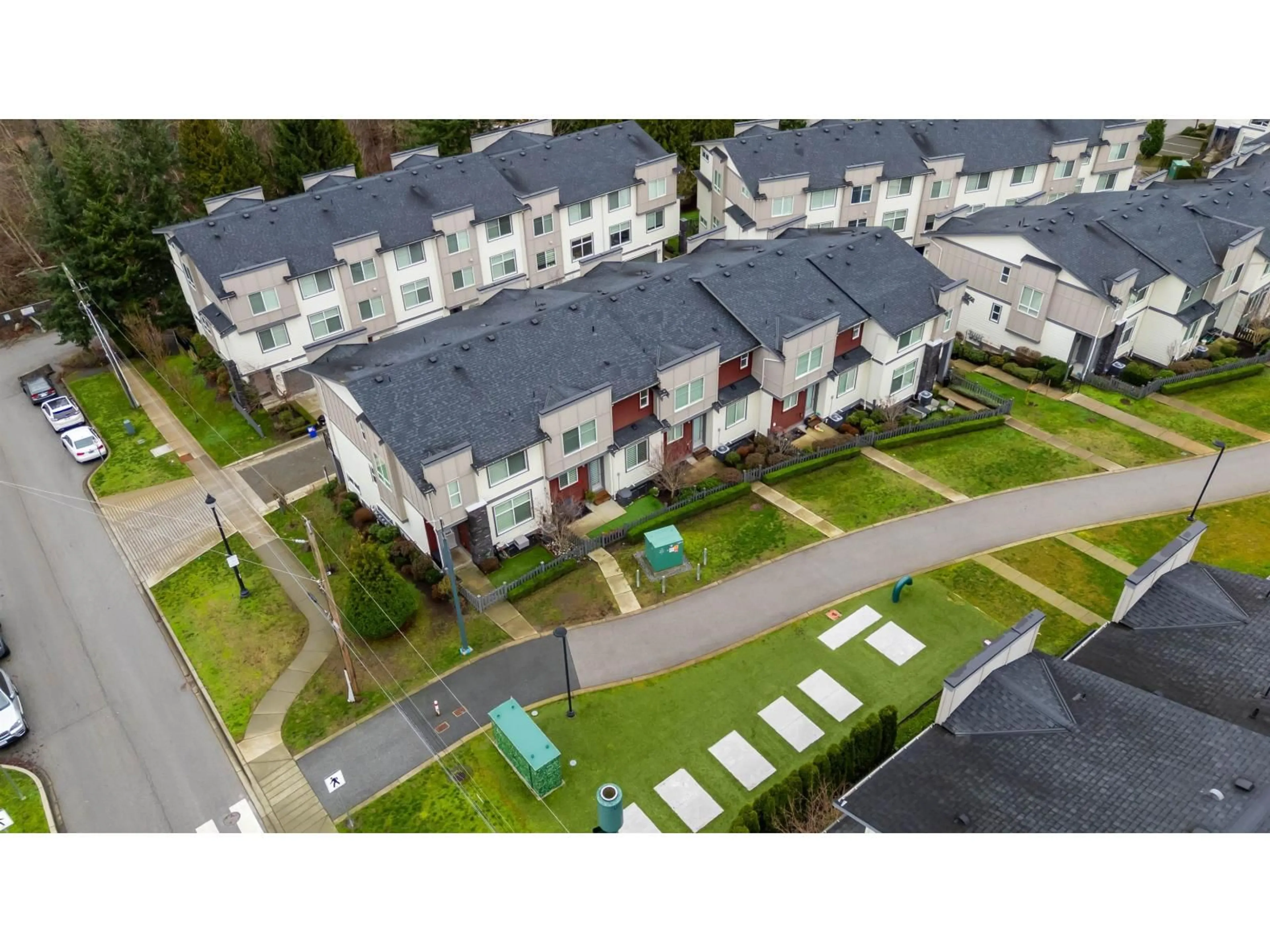 A pic from outside/outdoor area/front of a property/back of a property/a pic from drone, street for 82 - 15665 MOUNTAIN VIEW DRIVE, Surrey British Columbia V3Z0W8