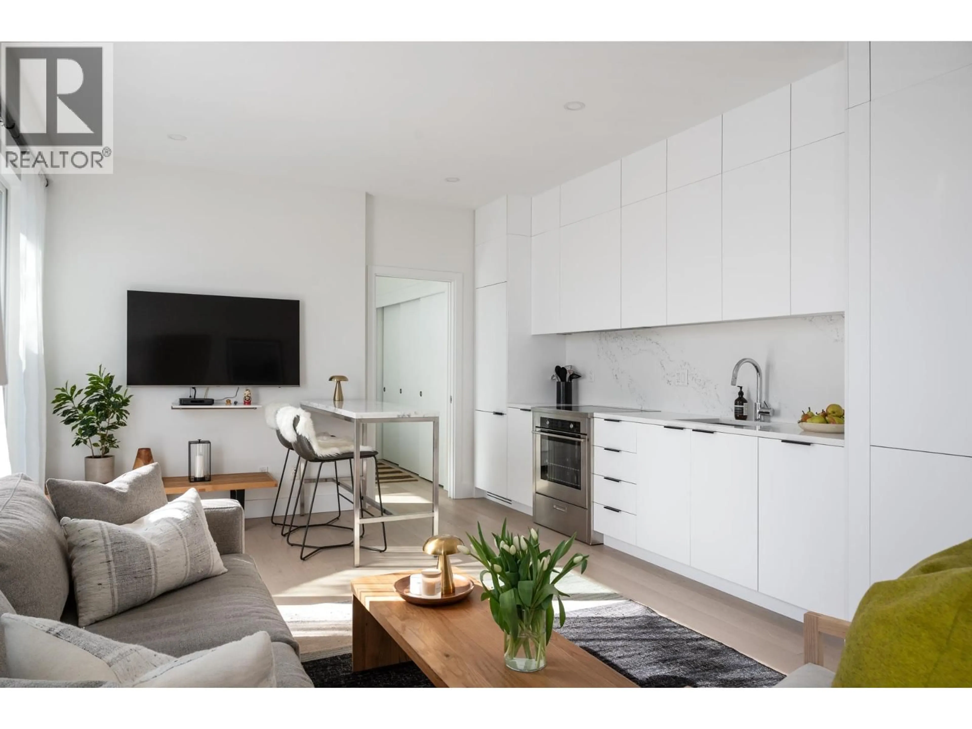 Open concept kitchen, unknown for PH1 - 683 27TH AVENUE, Vancouver British Columbia V5V2K7