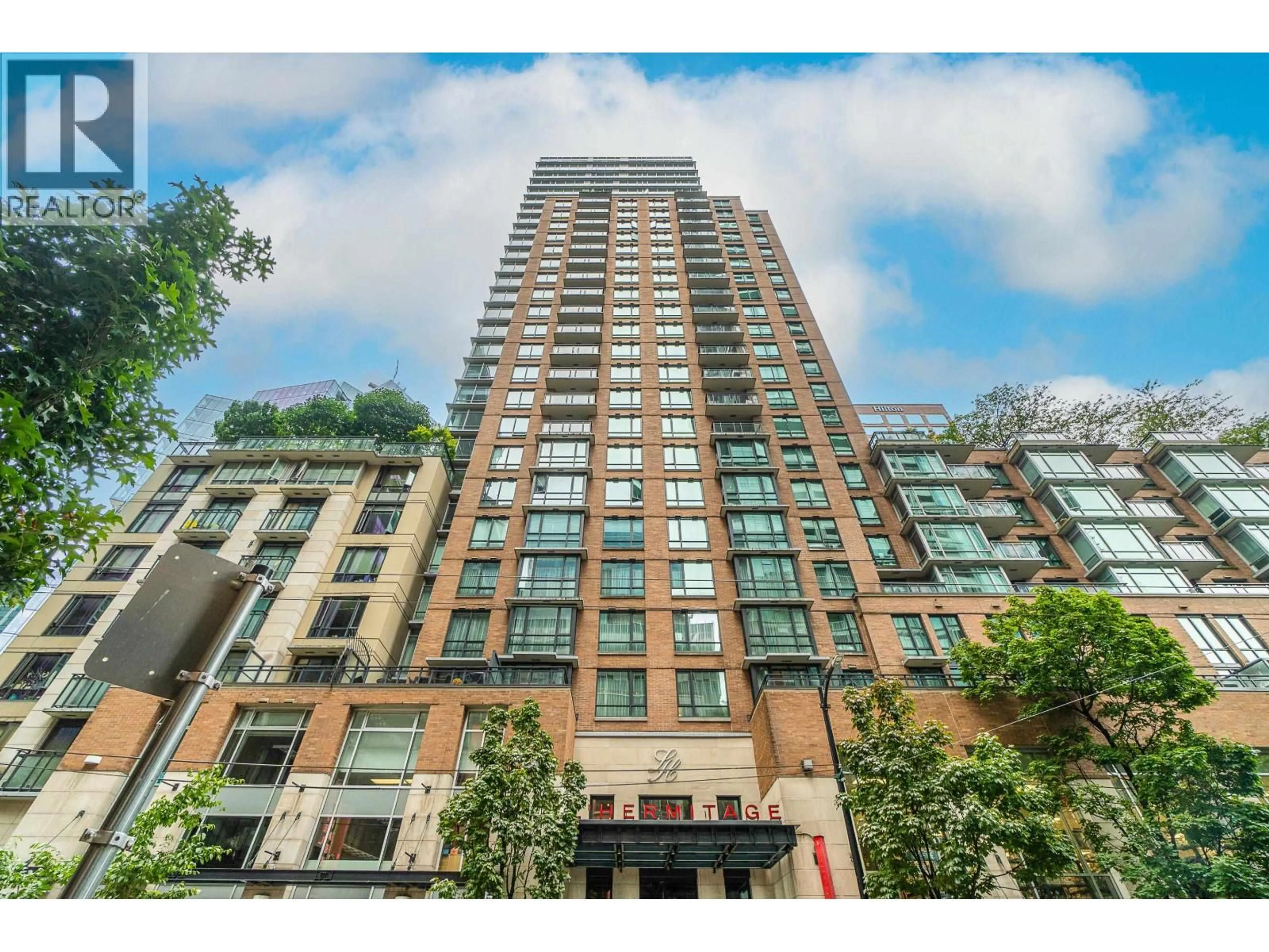 Indoor foyer for 1601 - 788 RICHARDS STREET, Vancouver British Columbia V6B0C7