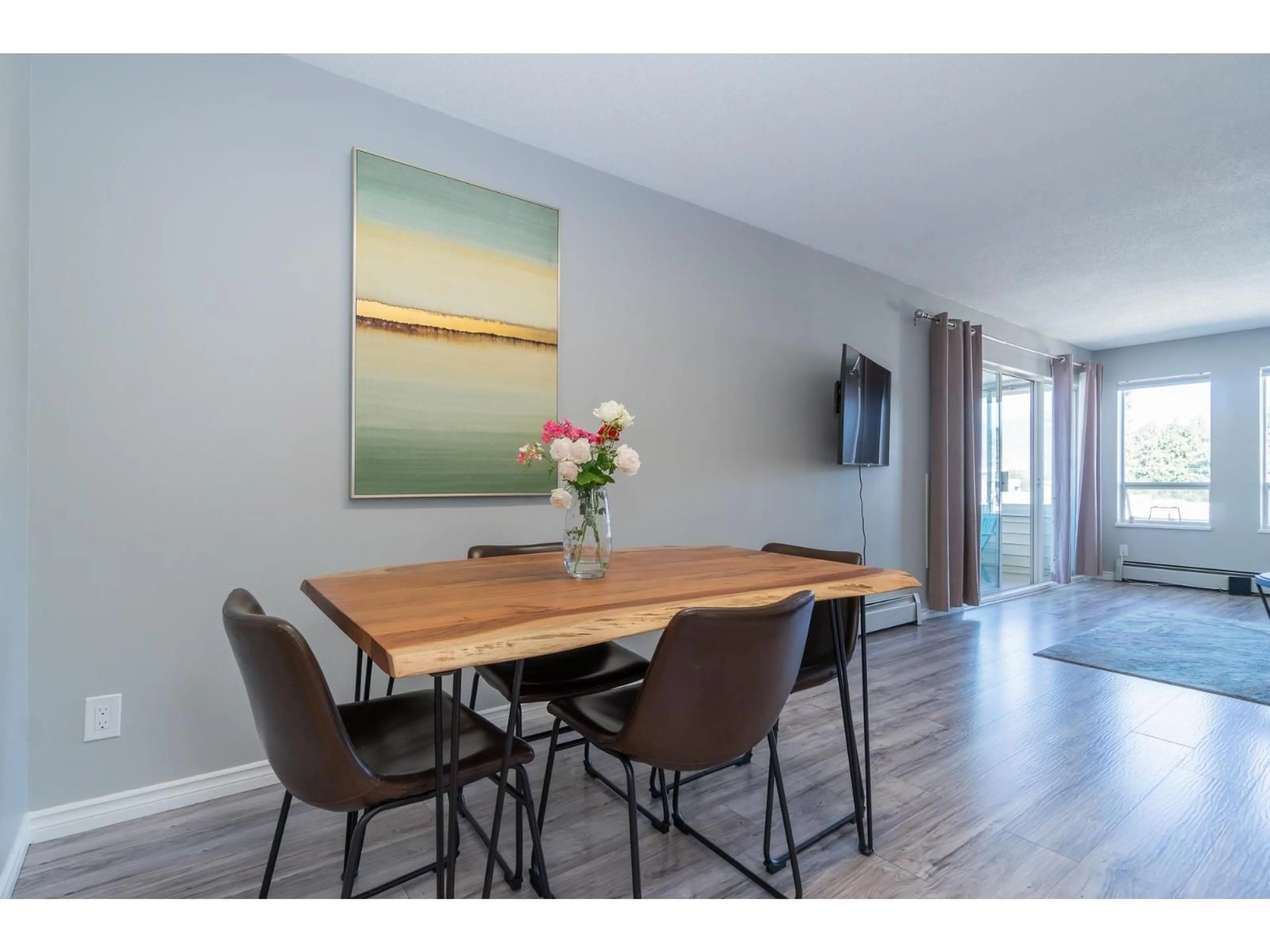 Dining room, wood/laminate floor for 308 - 8725 ELM DRIVE, Chilliwack British Columbia V2P4Y3
