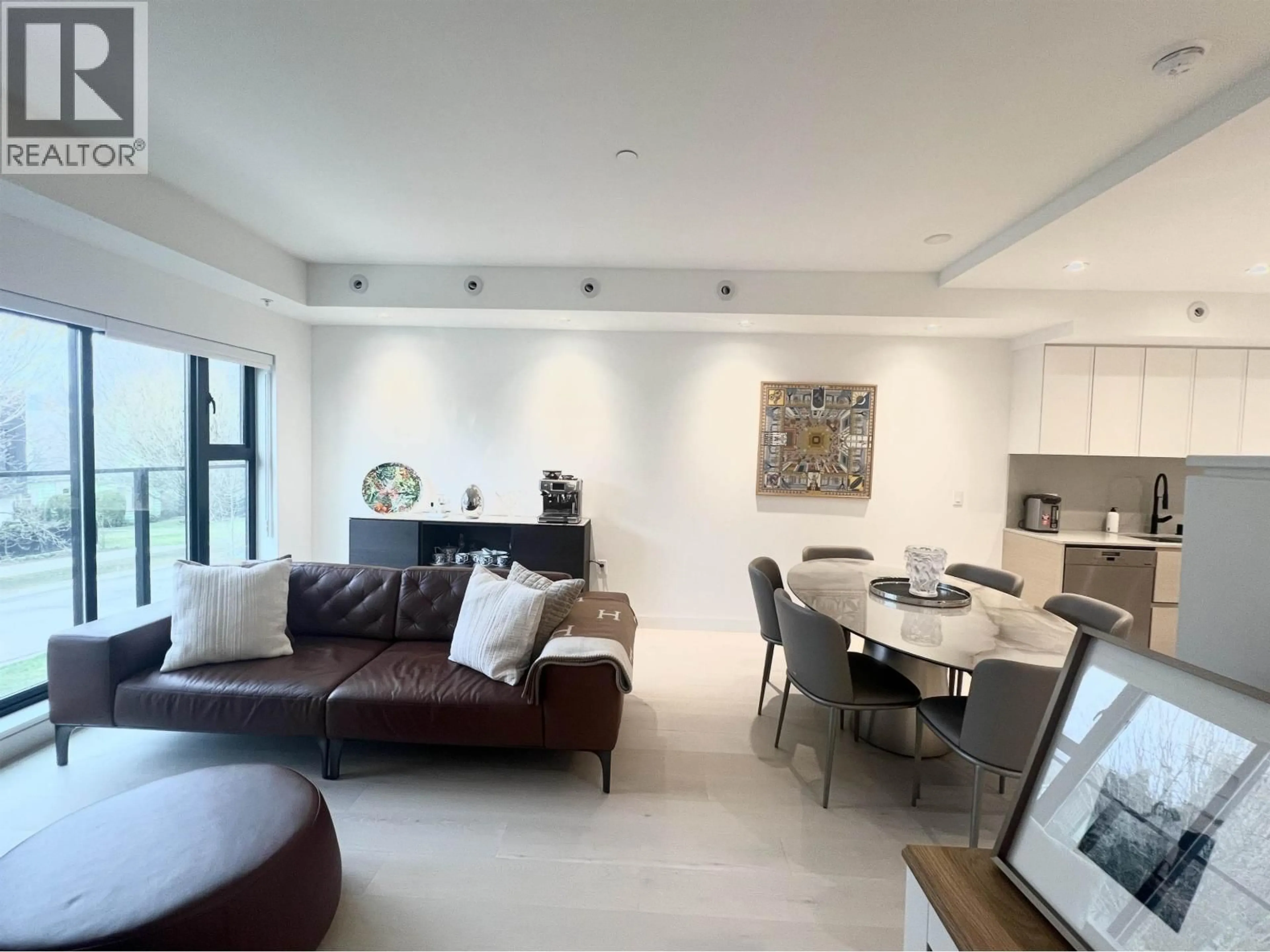 Living room with furniture, unknown for 34 - 530 28TH AVENUE, Vancouver British Columbia V5Z2H1