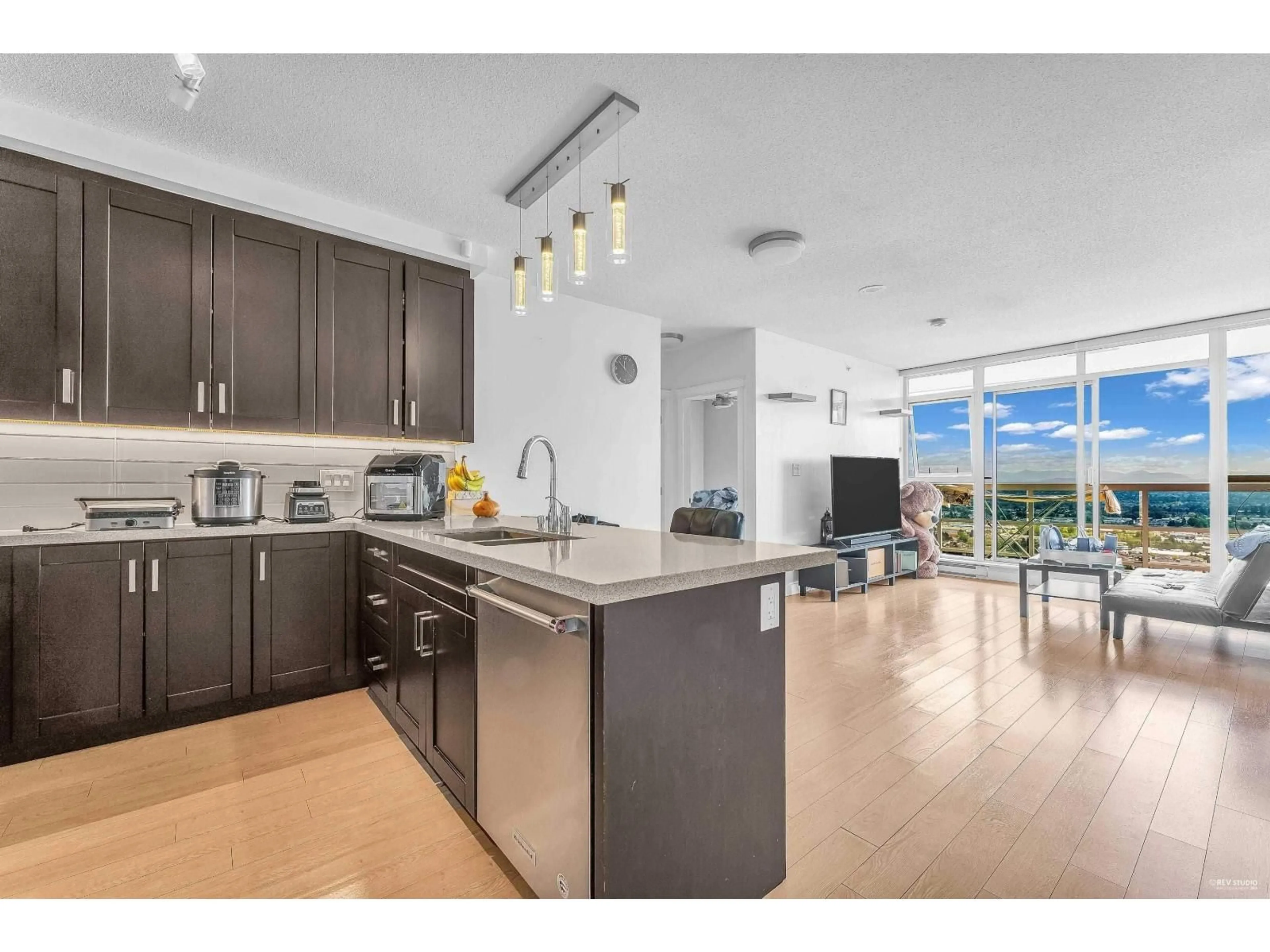 Open concept kitchen, unknown for 3207 - 11967 80 AVENUE, Delta British Columbia V4C0E2