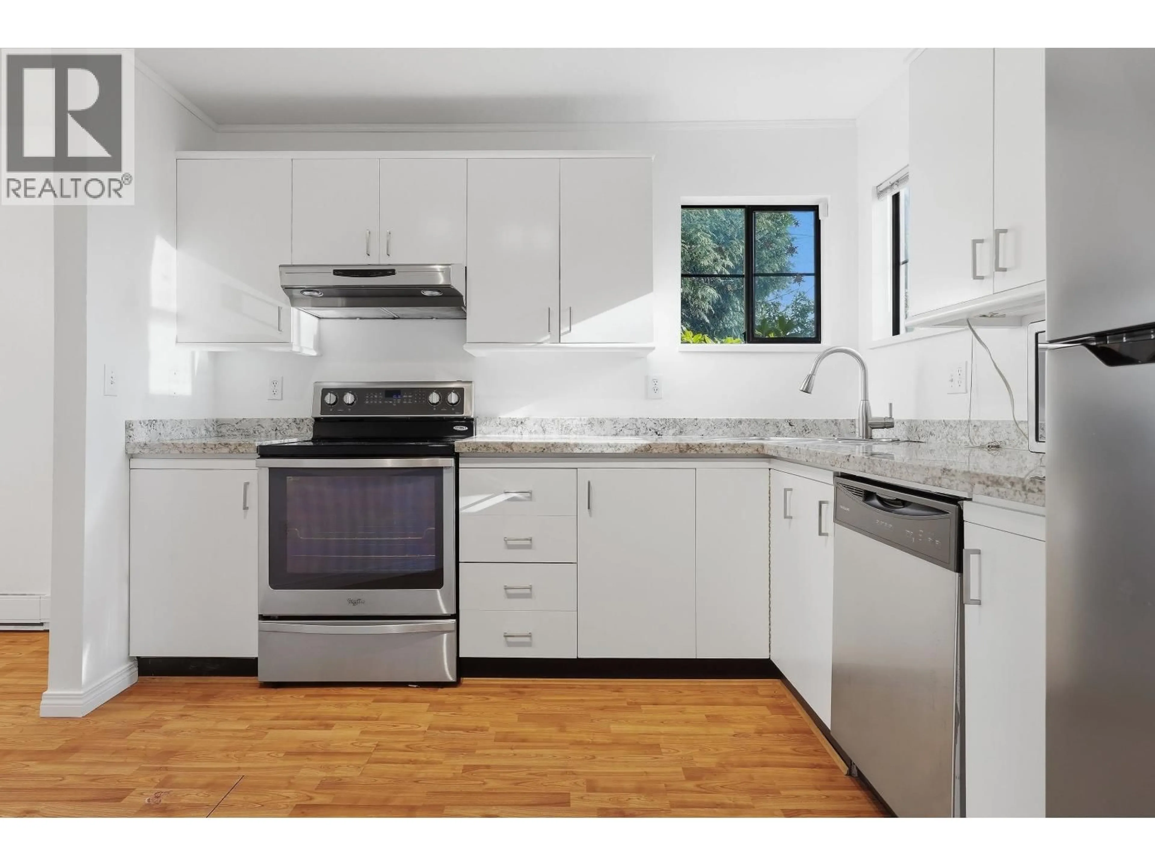 Standard kitchen, unknown for 53 - 98 BEGIN STREET, Coquitlam British Columbia V3K6M9