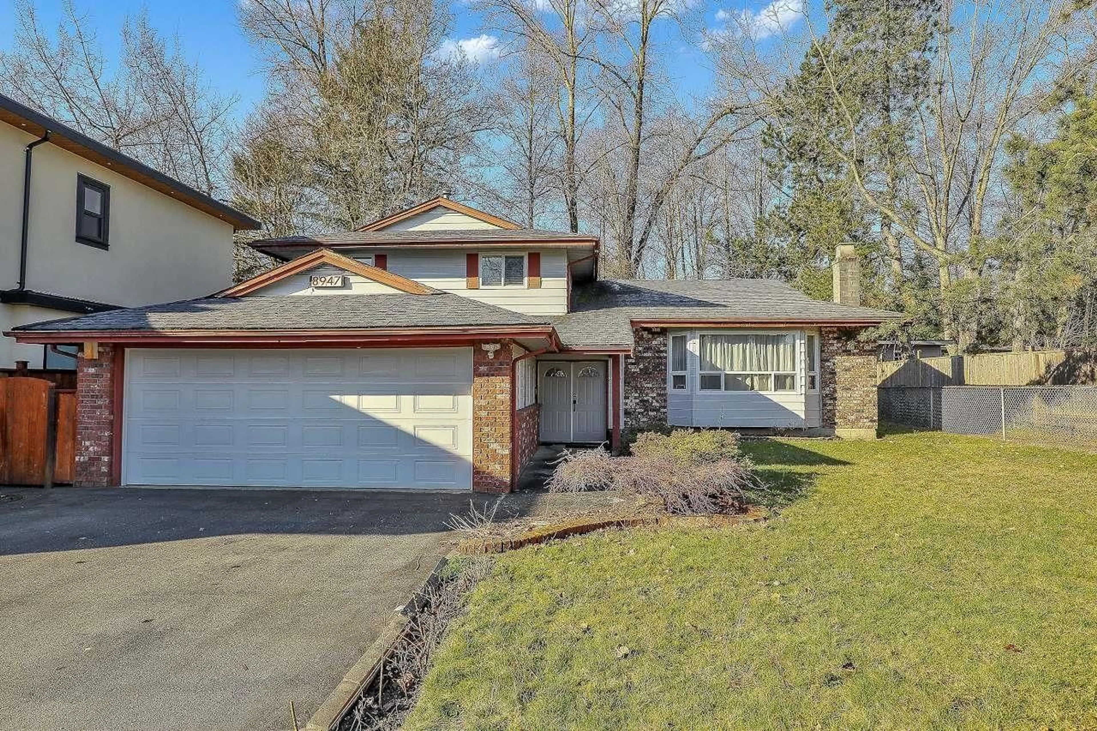 Unknown for 8947 URSUS CRESCENT CRESCENT, Surrey British Columbia V3V6L3