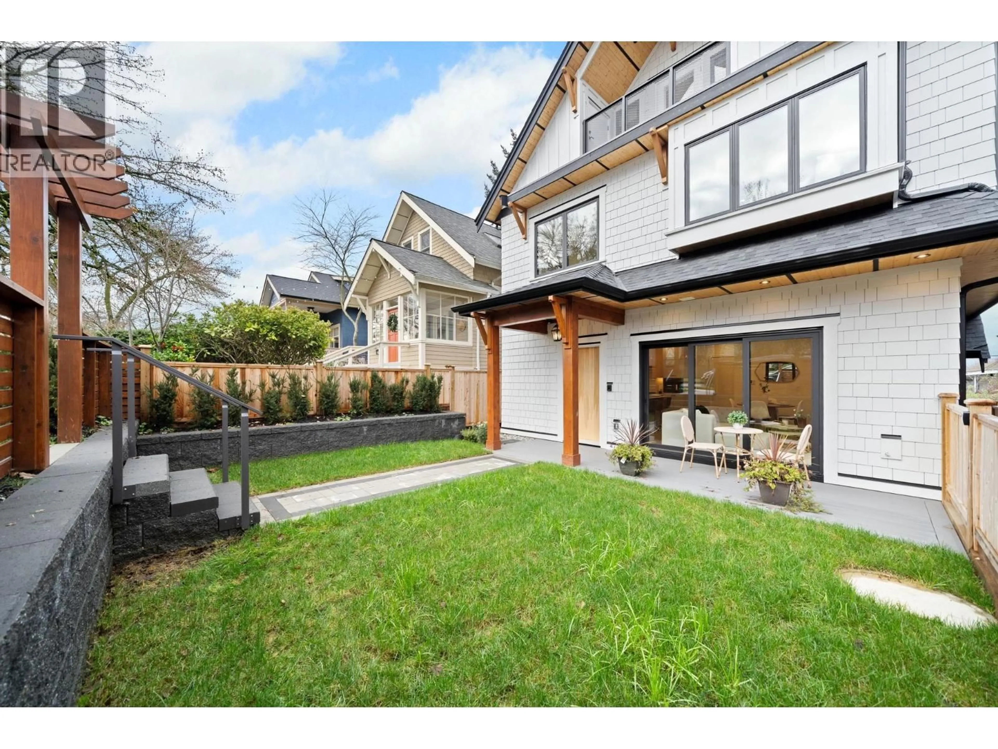 Unknown for 1 - 2247 PARKER STREET, Vancouver British Columbia V5L2L8