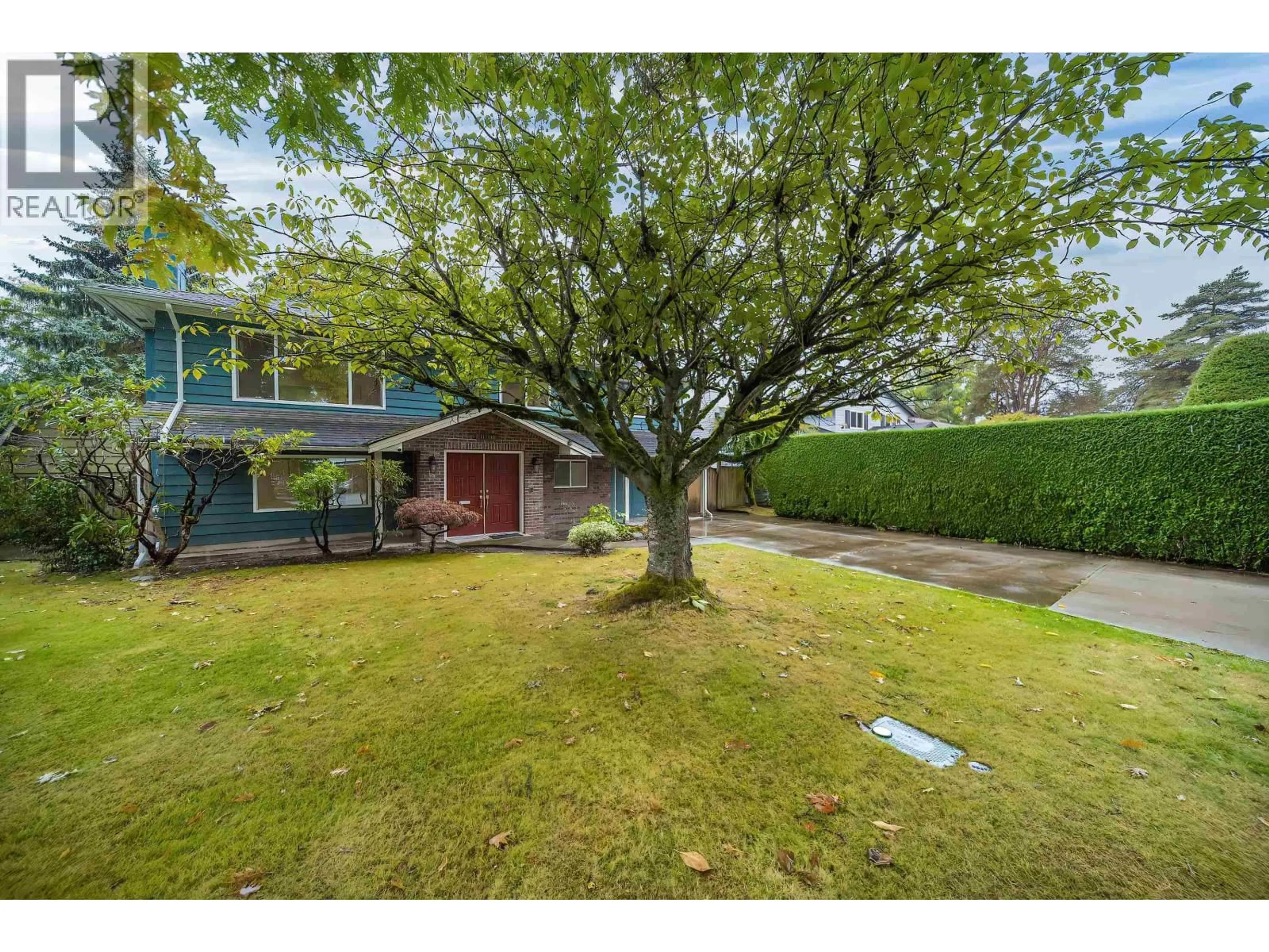 A pic from outside/outdoor area/front of a property/back of a property/a pic from drone, street for 11700 KINGFISHER DRIVE, Richmond British Columbia V7E3N7
