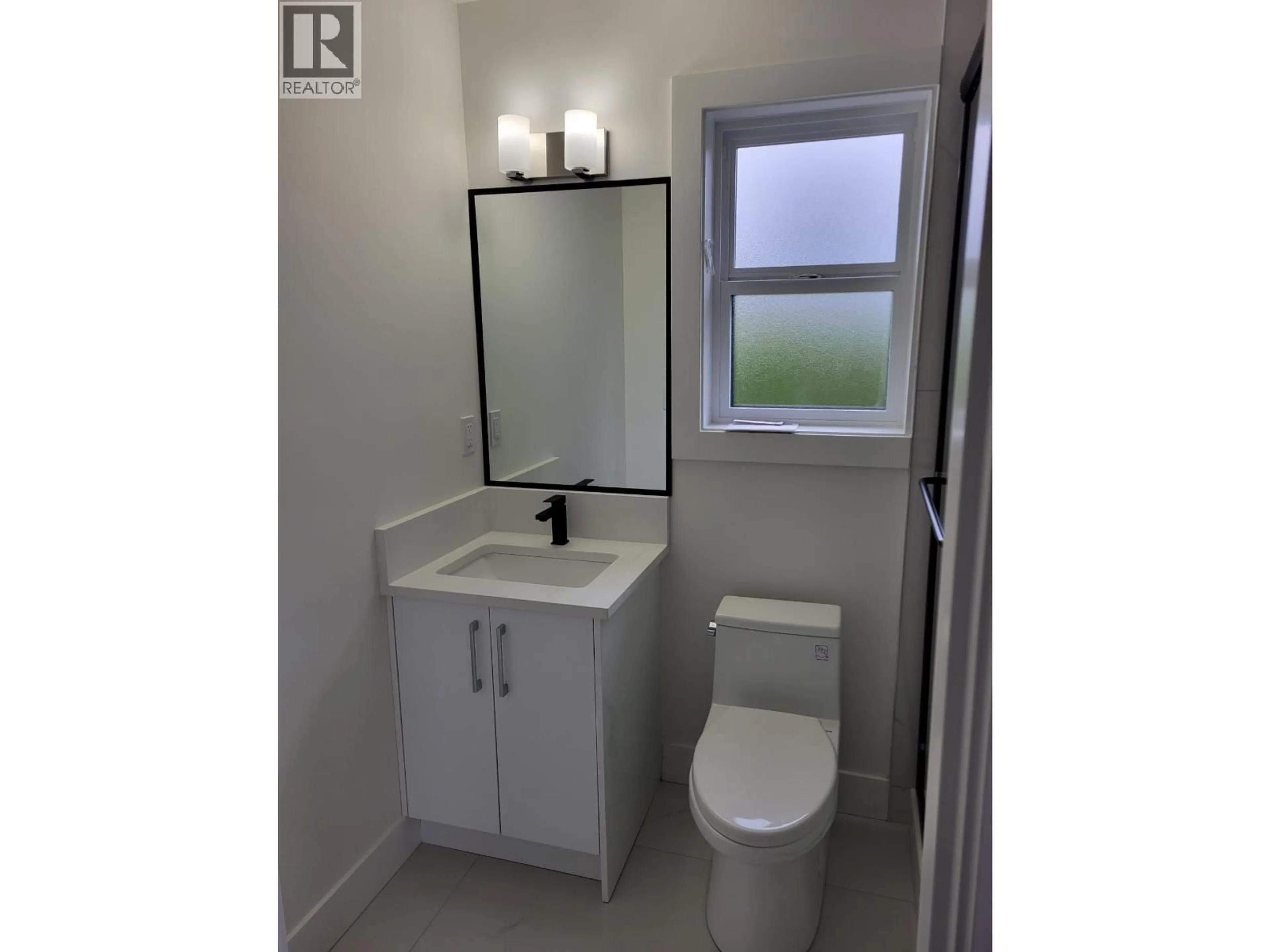 A pic of a room for 4 - 6765 KITCHENER STREET, Burnaby British Columbia V5B2J8