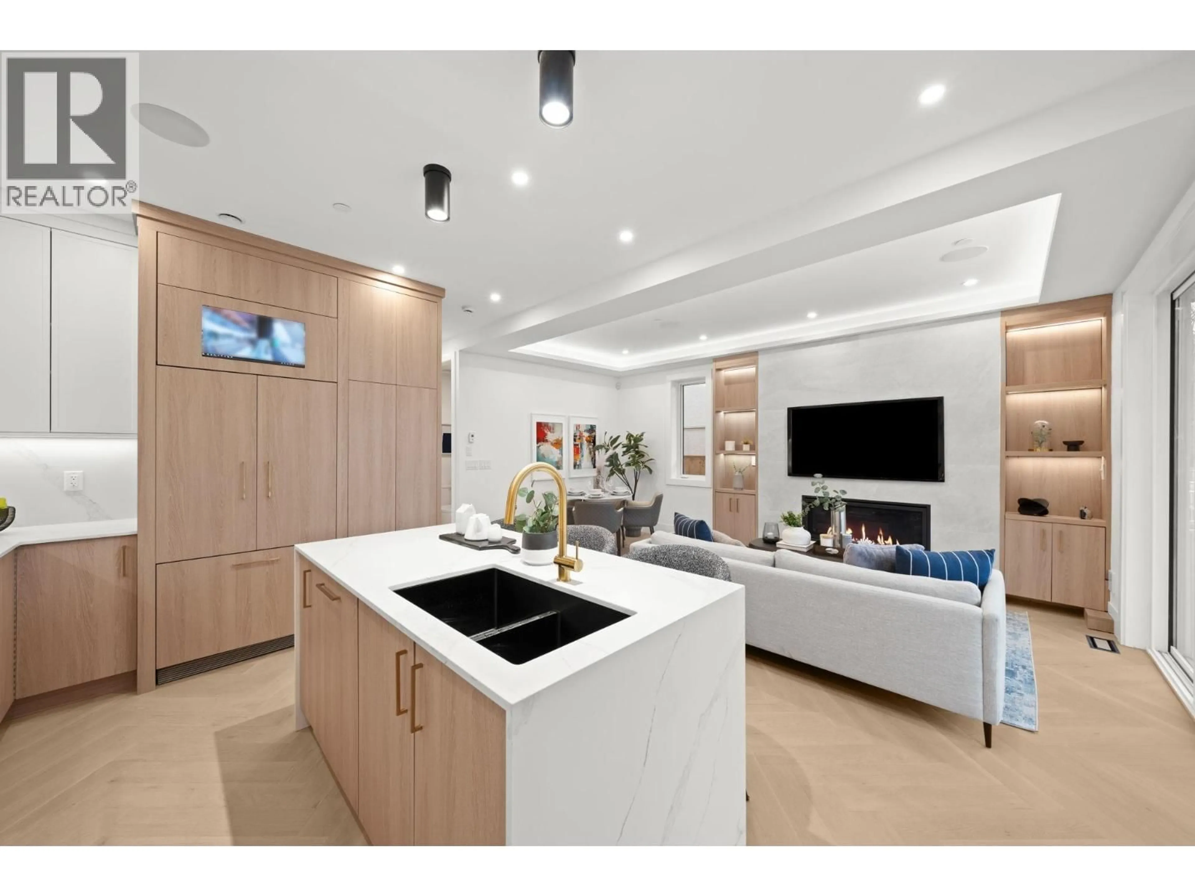 Unknown for 1 - 1967 13TH AVENUE, Vancouver British Columbia V5N2C3