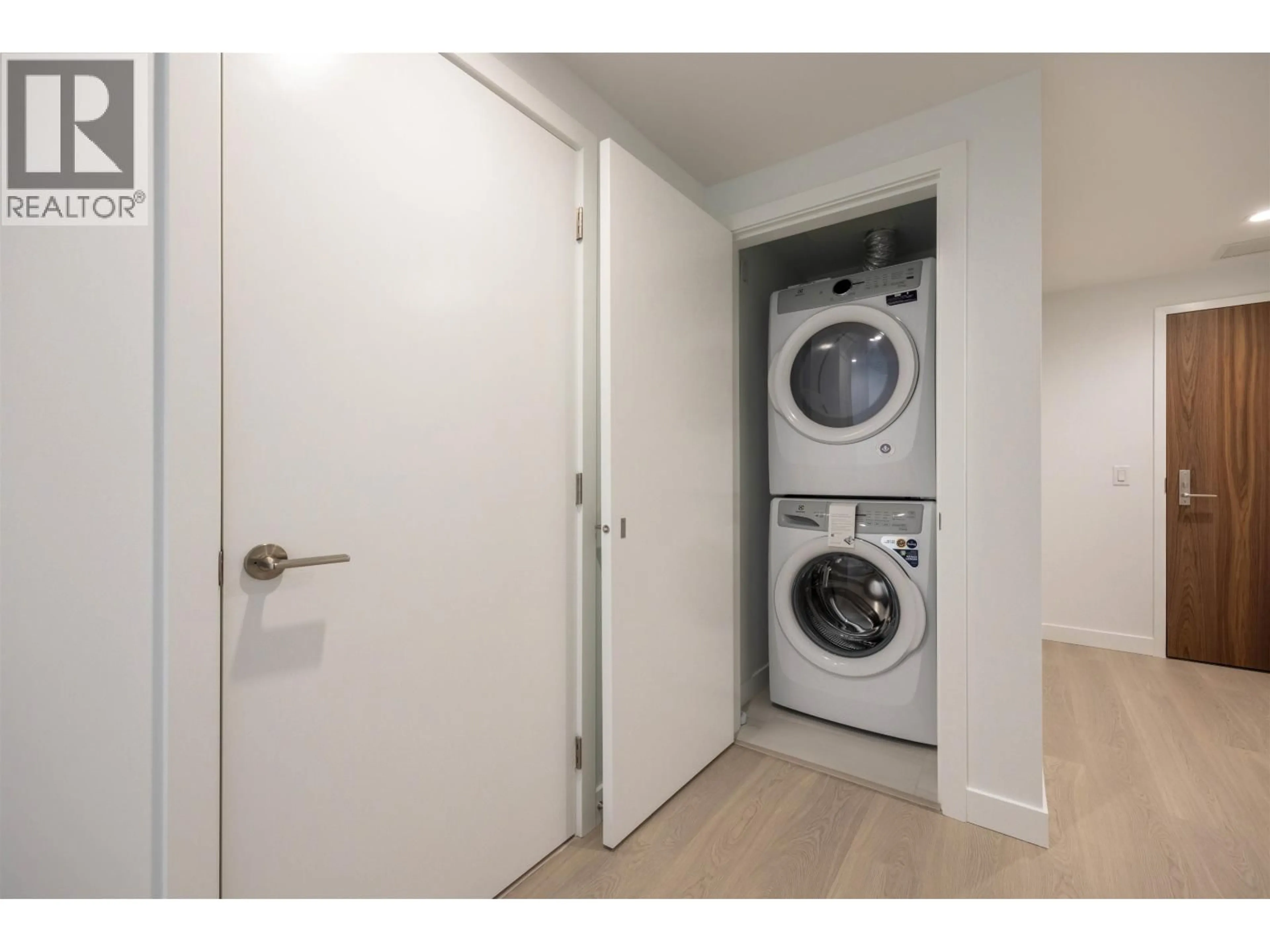 Laundry room for 207 - 6537 TELFORD AVENUE, Burnaby British Columbia V5H0K9
