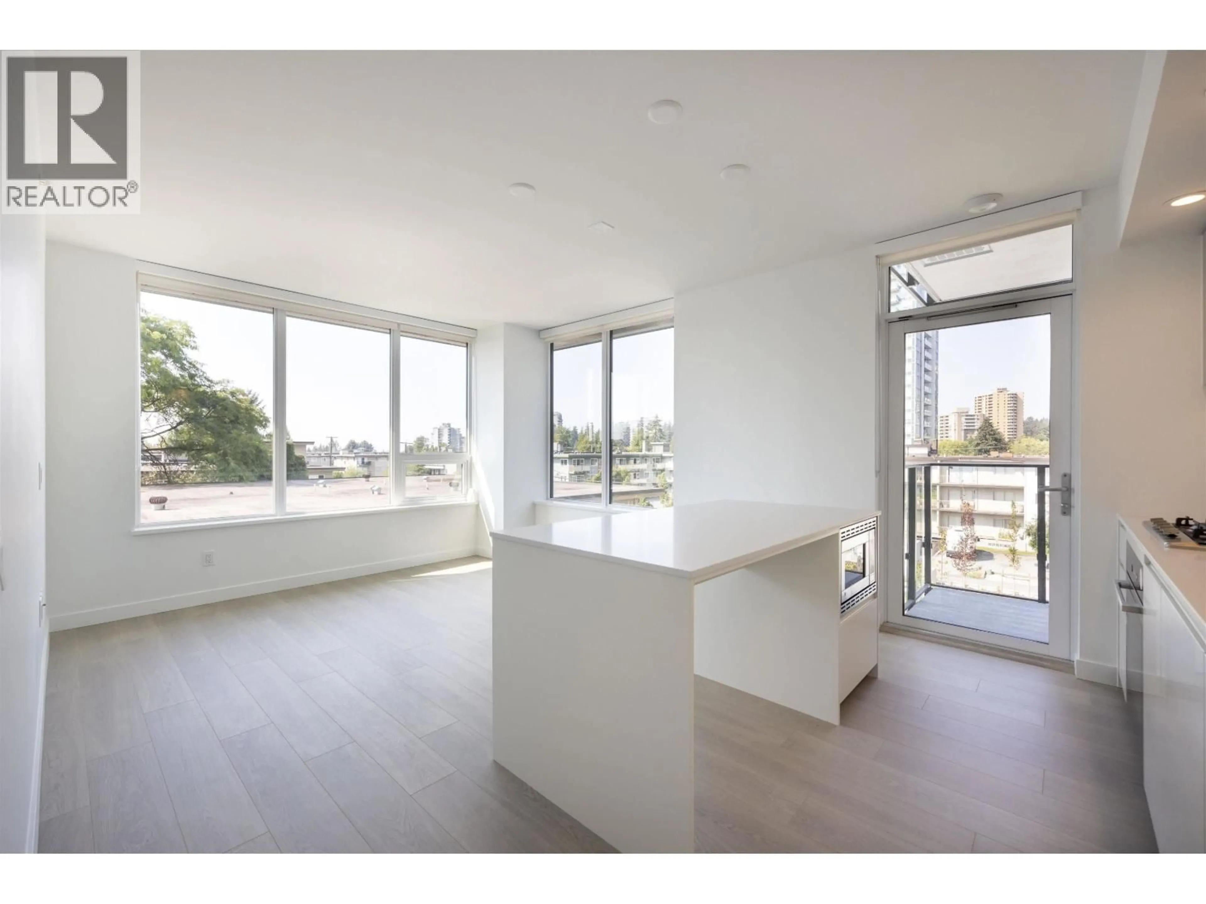 Unknown for 207 - 6537 TELFORD AVENUE, Burnaby British Columbia V5H0K9